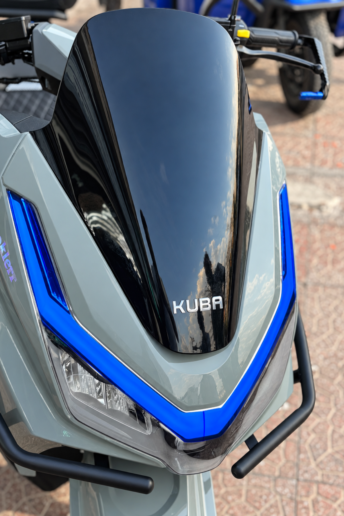 Kuba XRS Scooter için Far Filmi Far Tasarım Sticker (Sağ ve Sol)