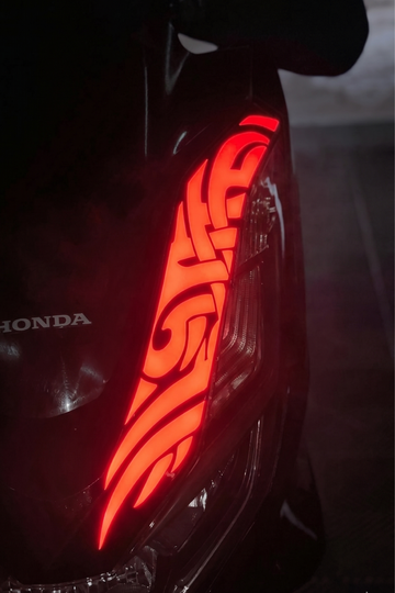 Honda PCX için Uyumlu Gece Parlayan Reflektif Far Üstü Tribal Desen Sticker Etiket (Tam Uyumlu Kesme Biçmesiz)