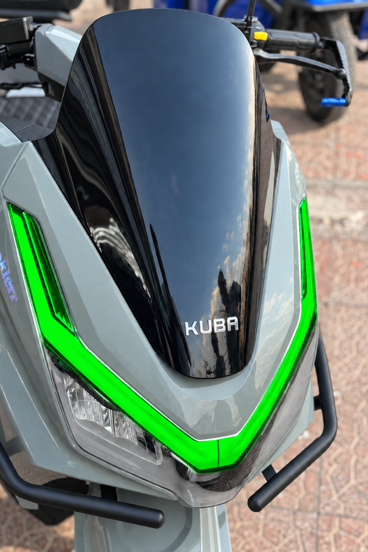 Kuba XRS Scooter için Far Filmi Far Tasarım Sticker (Sağ ve Sol)