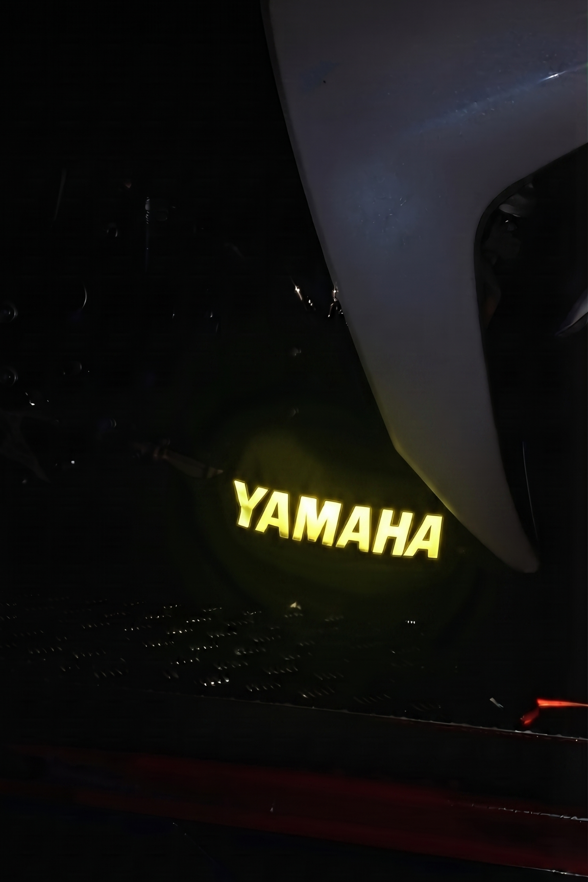 Yamaha Motor Grubu için Reflektörlü Alt Sakal için Yamaha Yazı Sticker (1 Adet)