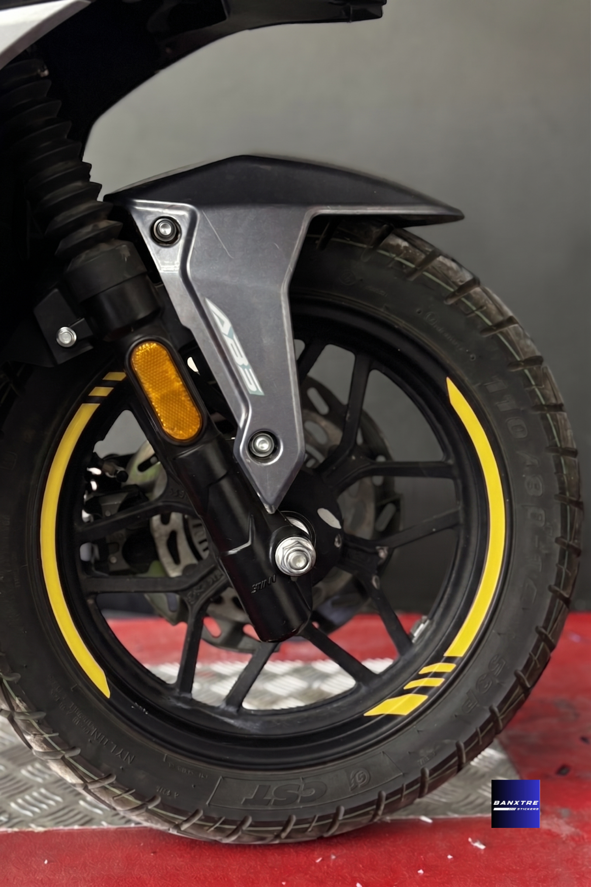 Tüm Scooterlara Uyumlu Kalın Kesikli Jant Şeridi Sticker Seti