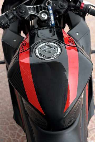 Yamaha R25 için Depo Kordon Sticker Seti (Sağ ve Sol)