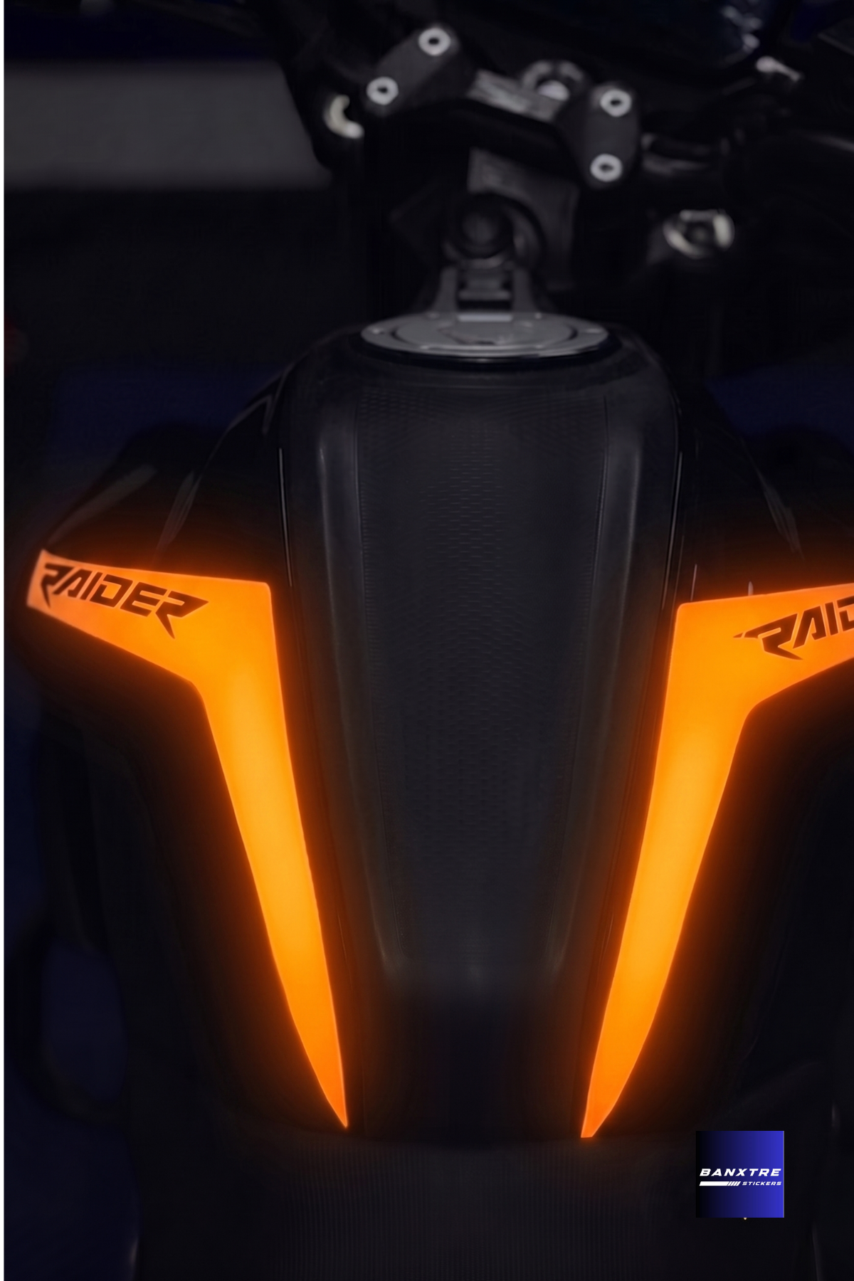Tvs Raider 125 Motosiklet için Uyumlu Reflektörlü Depo Kordon Sticker Seti (Sağ ve Sol