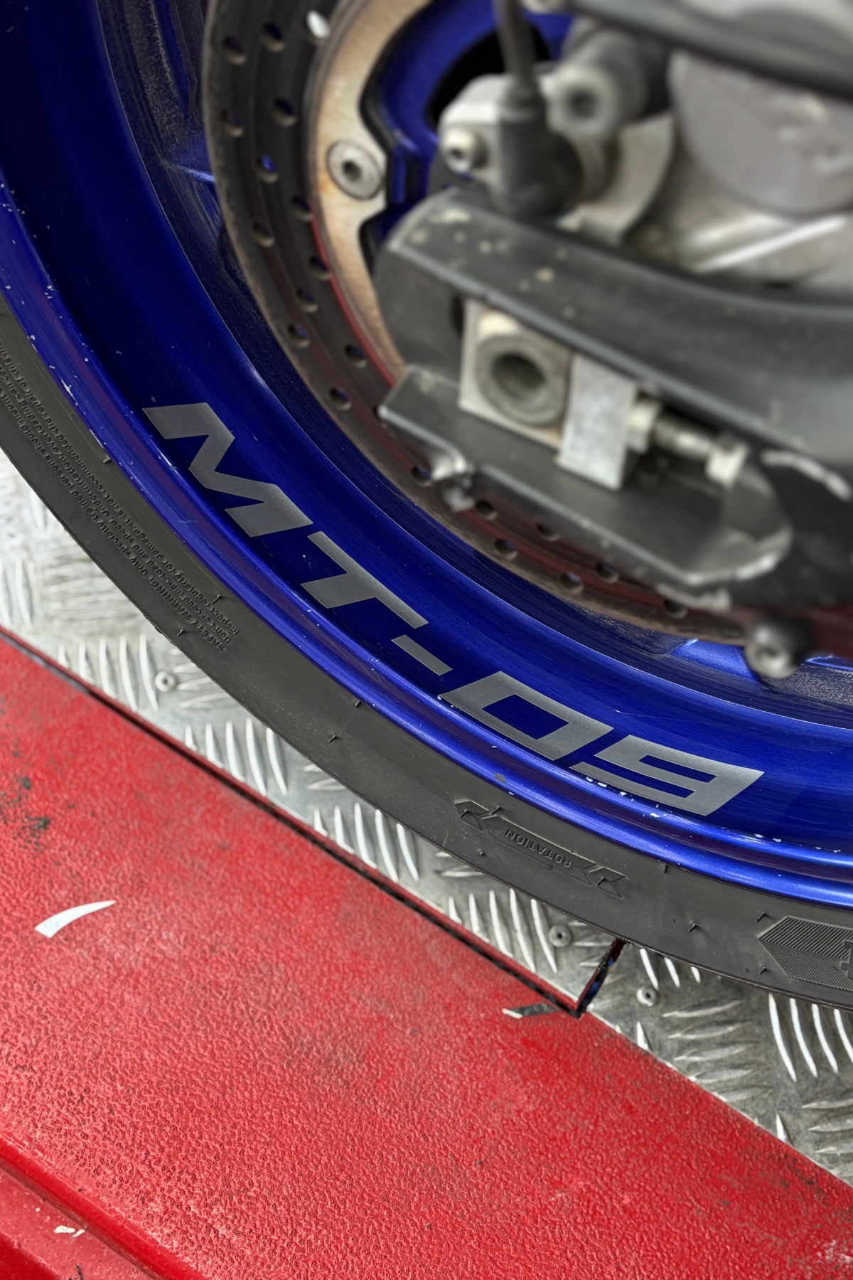 Yamaha MT-09 için Jant için Yazı Sticker Seti (4 Adet)