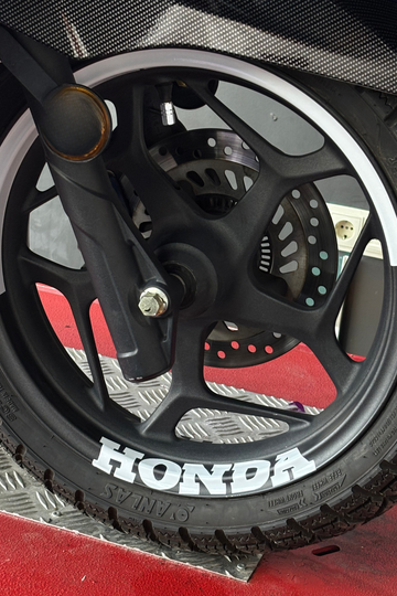 Honda PCX için Yarım Jant Şeridi+Honda Yazıları (2 Janta da Yeter)