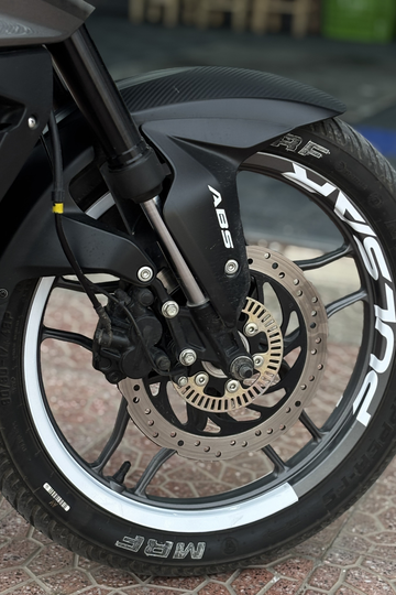 Bajaj Pulsar Grubu için Pulsar Yazılı Yarım Jant Şeridi (8 Parça)