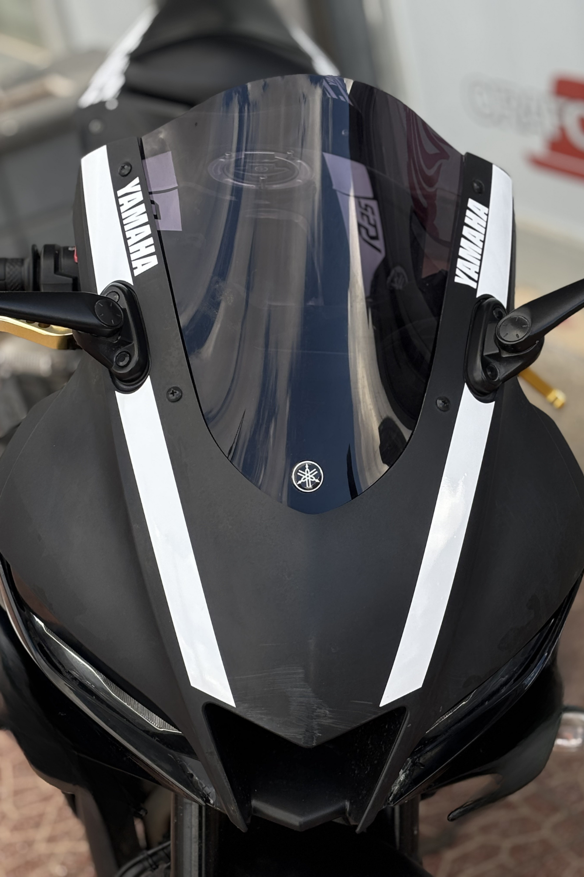 Yamaha R25 için Kafa Detay Sticker Pack (2019-2024 ) Uyumlu