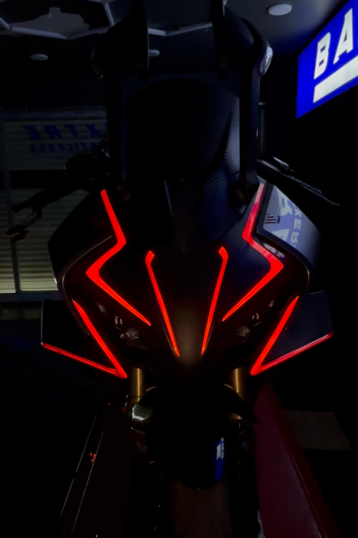 CFMOTO 450SR için Kafa Detay Sticker Seti Reflektörlü 8 Parça