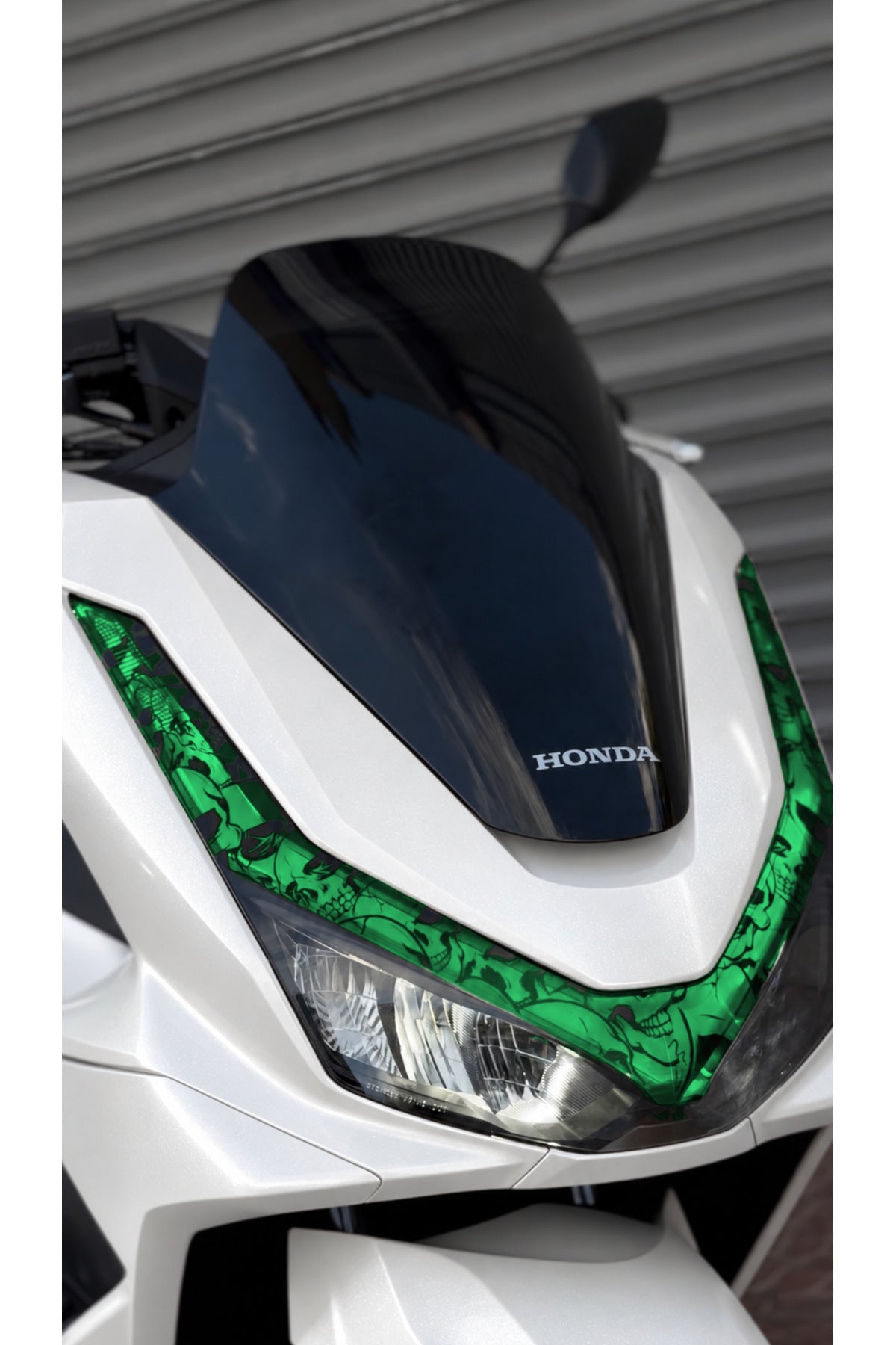 Honda PCX Deluxe için Kurukafa Desenli Far Renklendirme Far Tasarım Film Sticker
