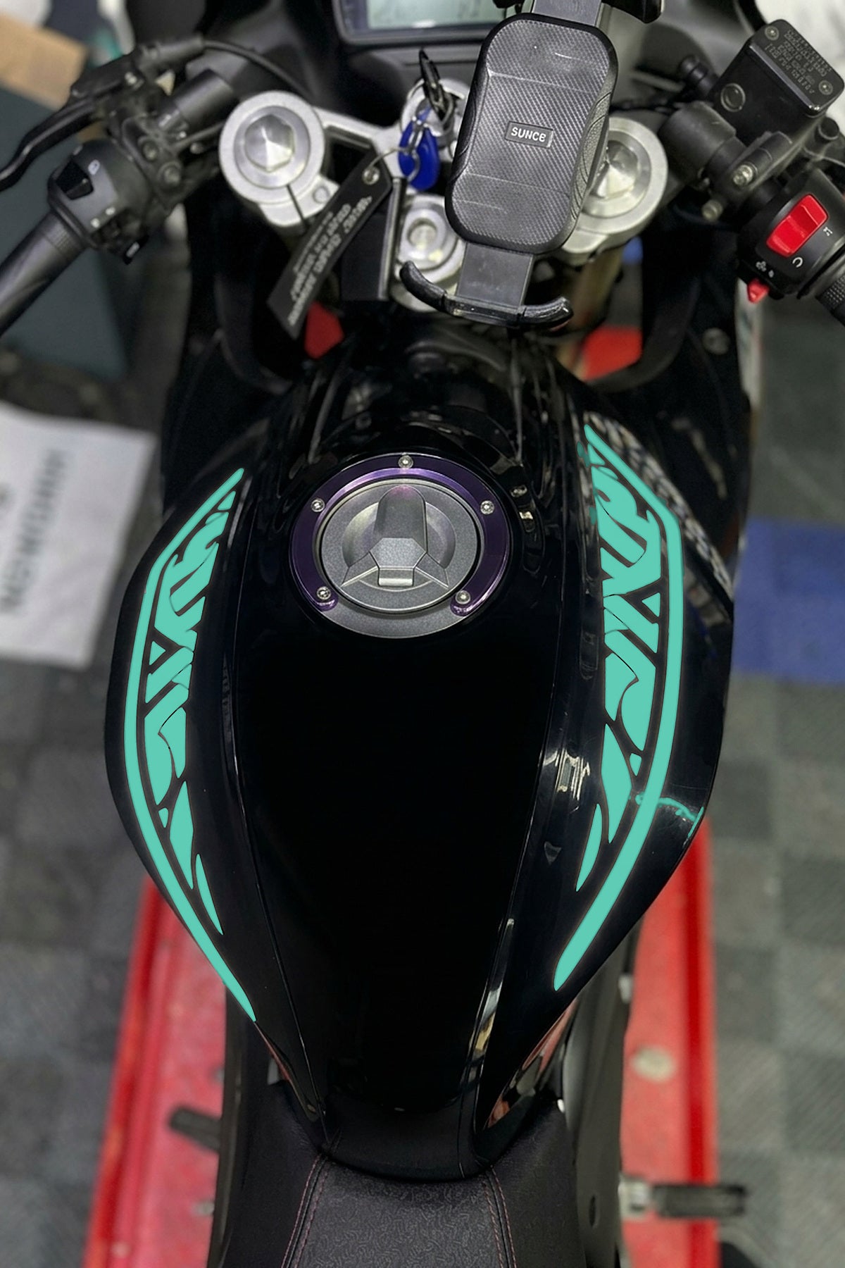 RKS SRK125R Motosiklet için Depo Üstü Tribal Dövme Sticker (Sağ ve Sol )