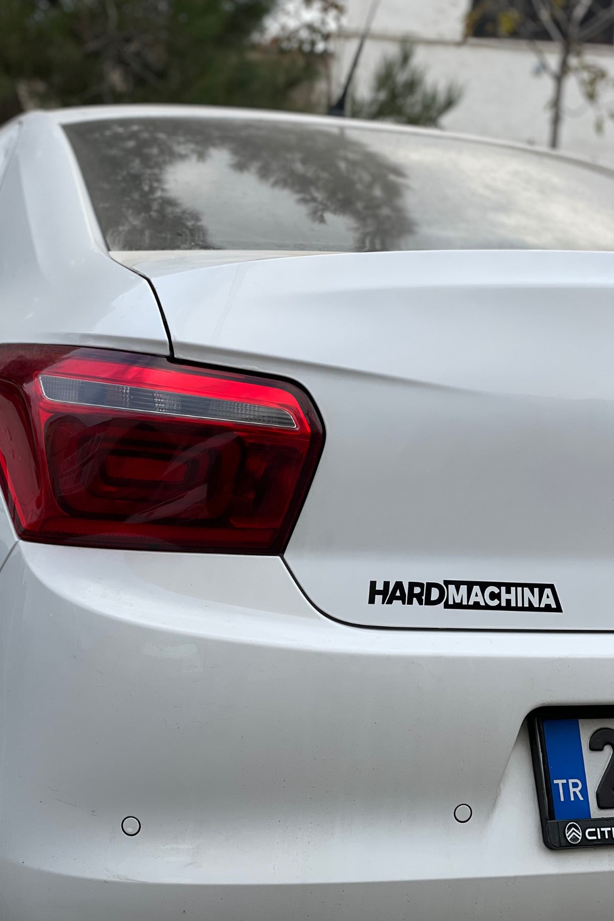 Motor ve Araba için Siyah Renk Hard Machina Sticker Etiket (1 Adet)