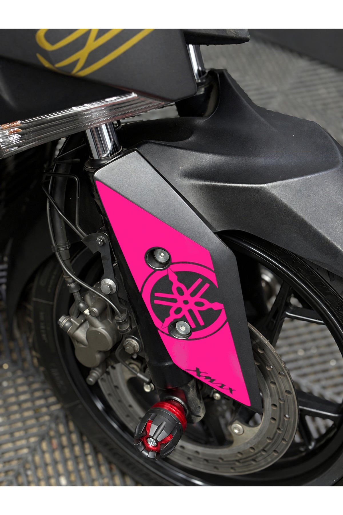 Yamaha Xmax Ön Çamurluk için Logolu Detay Sticker (Sağ-Sol) (2018-2022 Uyumlu)