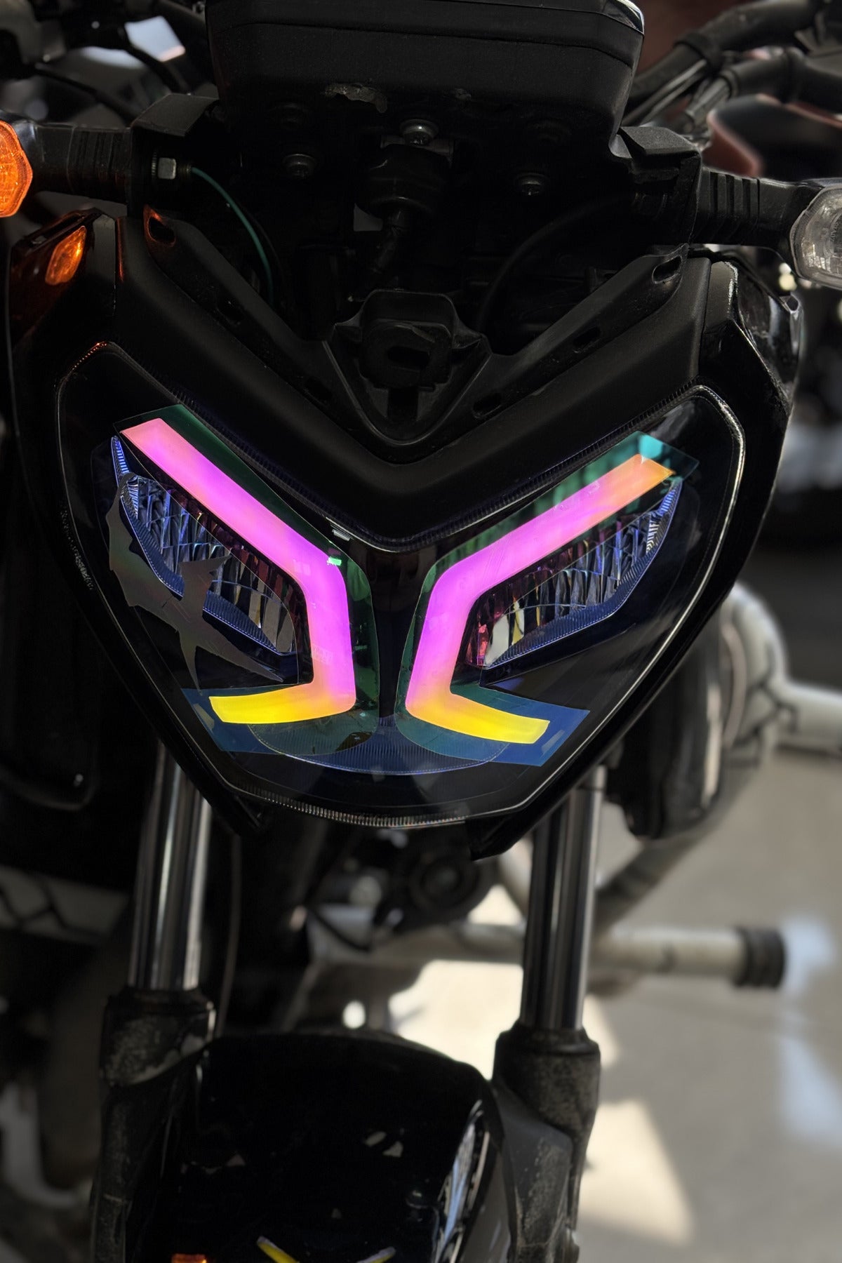 TVS Raider Gündüz Farı için Renkli Far Filmi Sticker