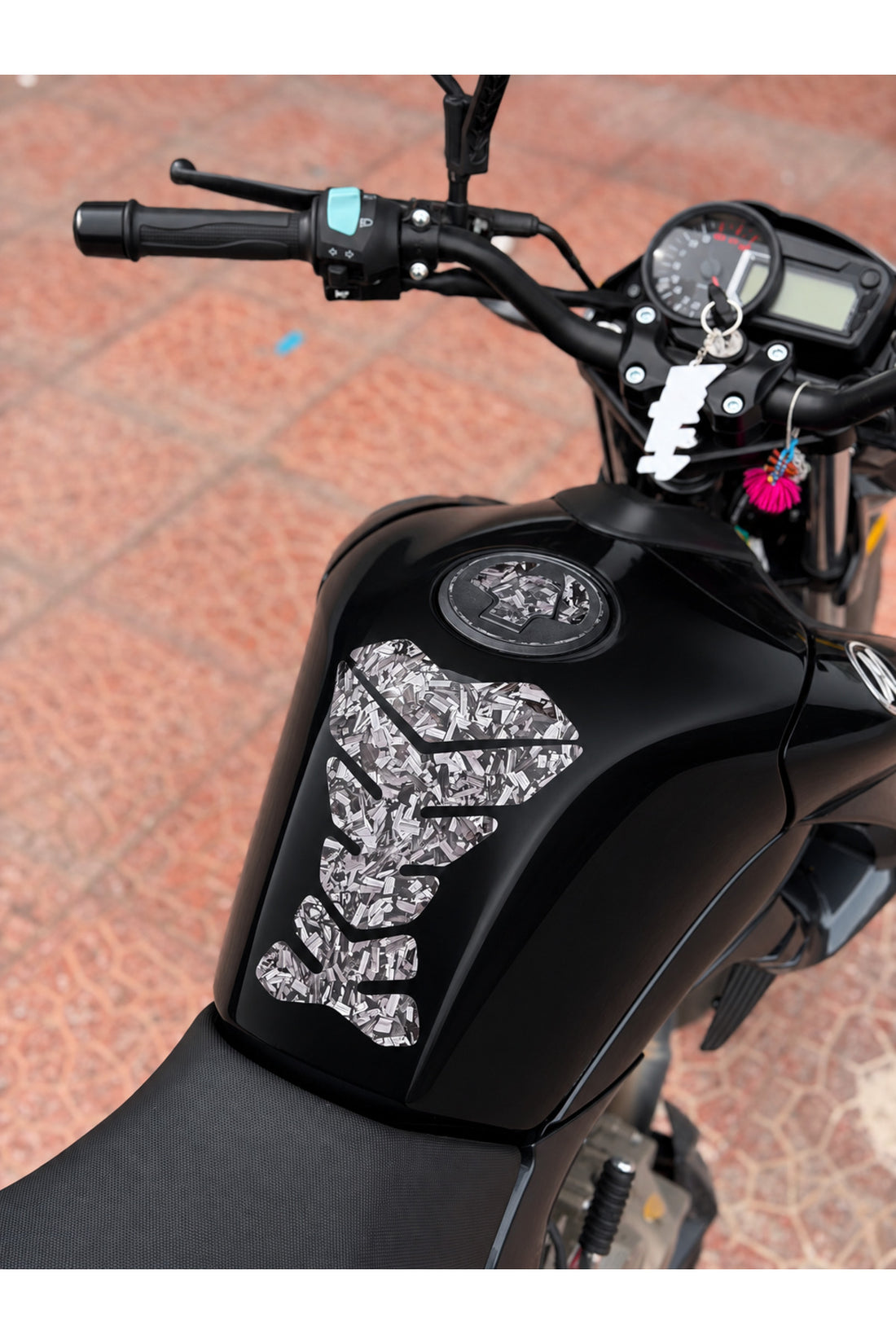 Motosiklet Depo Koruyucu Forged Karbon Sticker (Orijinal Karbon Folyo) (TANKPAD DEĞİLDİR)
