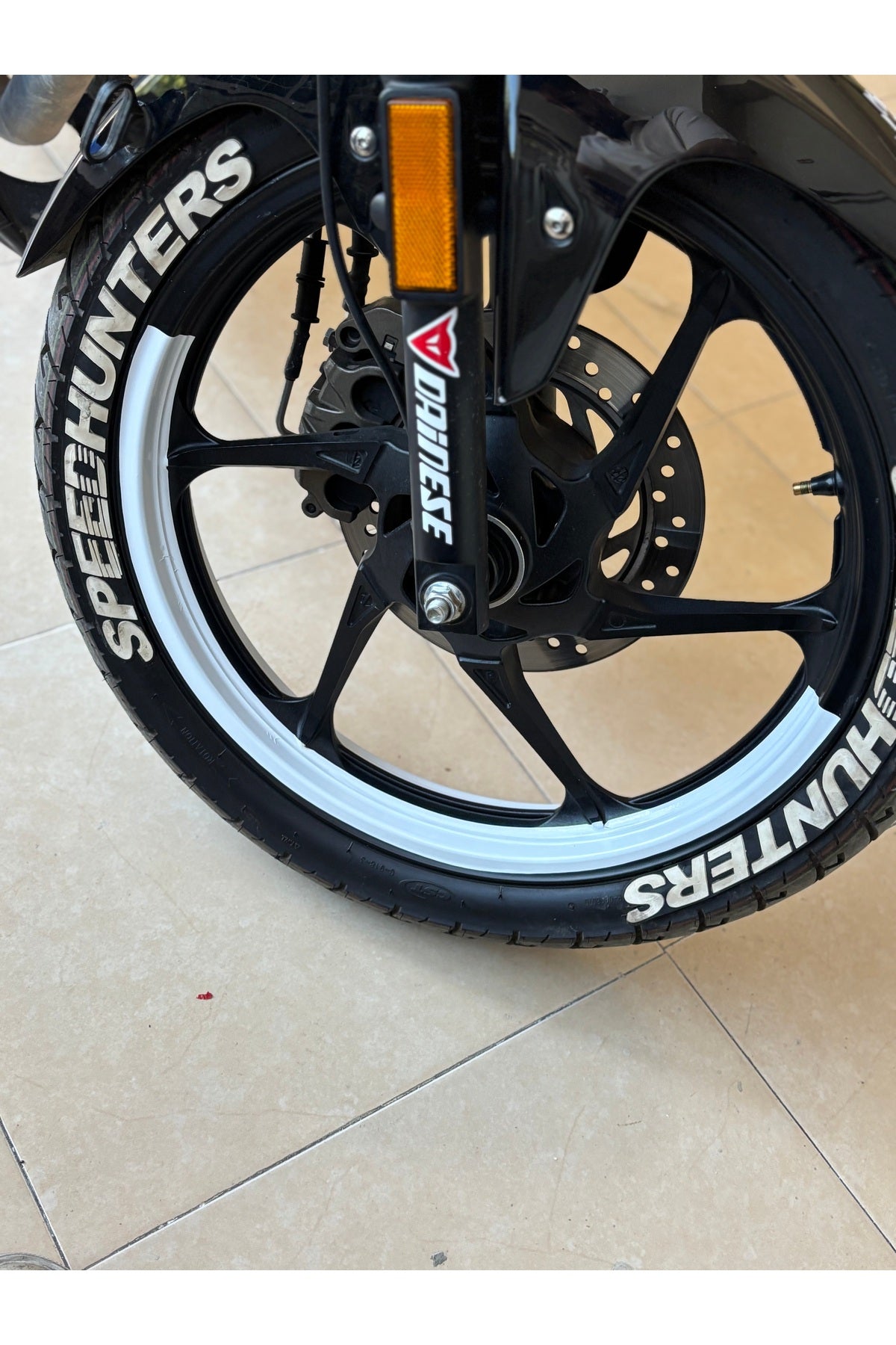 Motosiklet 17 Inch Jantlara Uyumlu Beyaz Renk Yarım Jant Şeridi (Tüm Jantlara Yetecek Kadar 4 Parça)