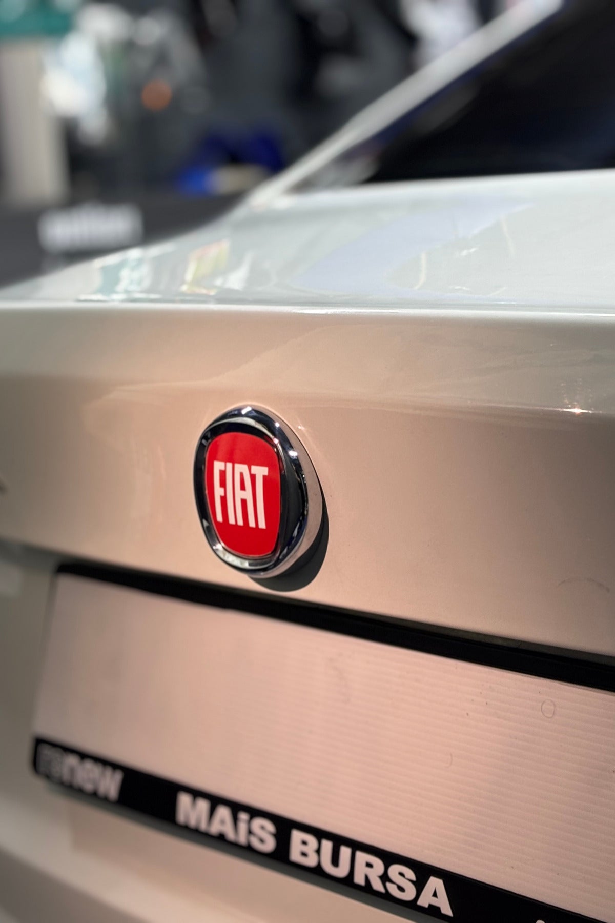 Fiat Egea için Uyumlu Logo için Tam Uyumlu Ön-Arka Sticker Seti