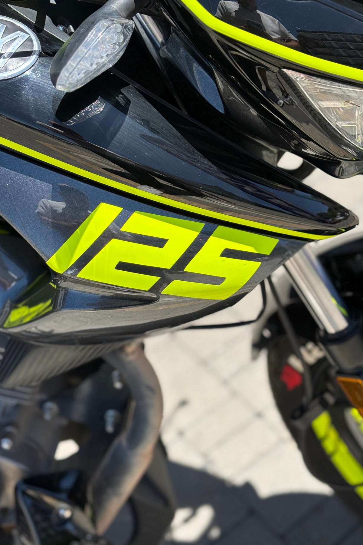 Mondial Drift-L için Neon sarı 125 Yazılı Sağ-Sol Drenaj Stickerı