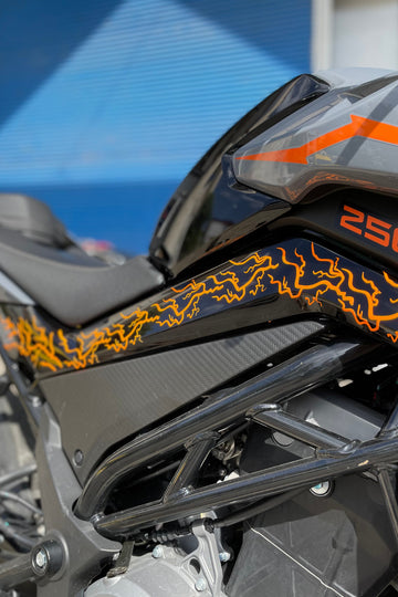 Motor-Kask için  Neon Turuncu Şimşek Yıldırım Sticker (10'lu ) Tüm Motorlara Uyumlu Sağ-Sol