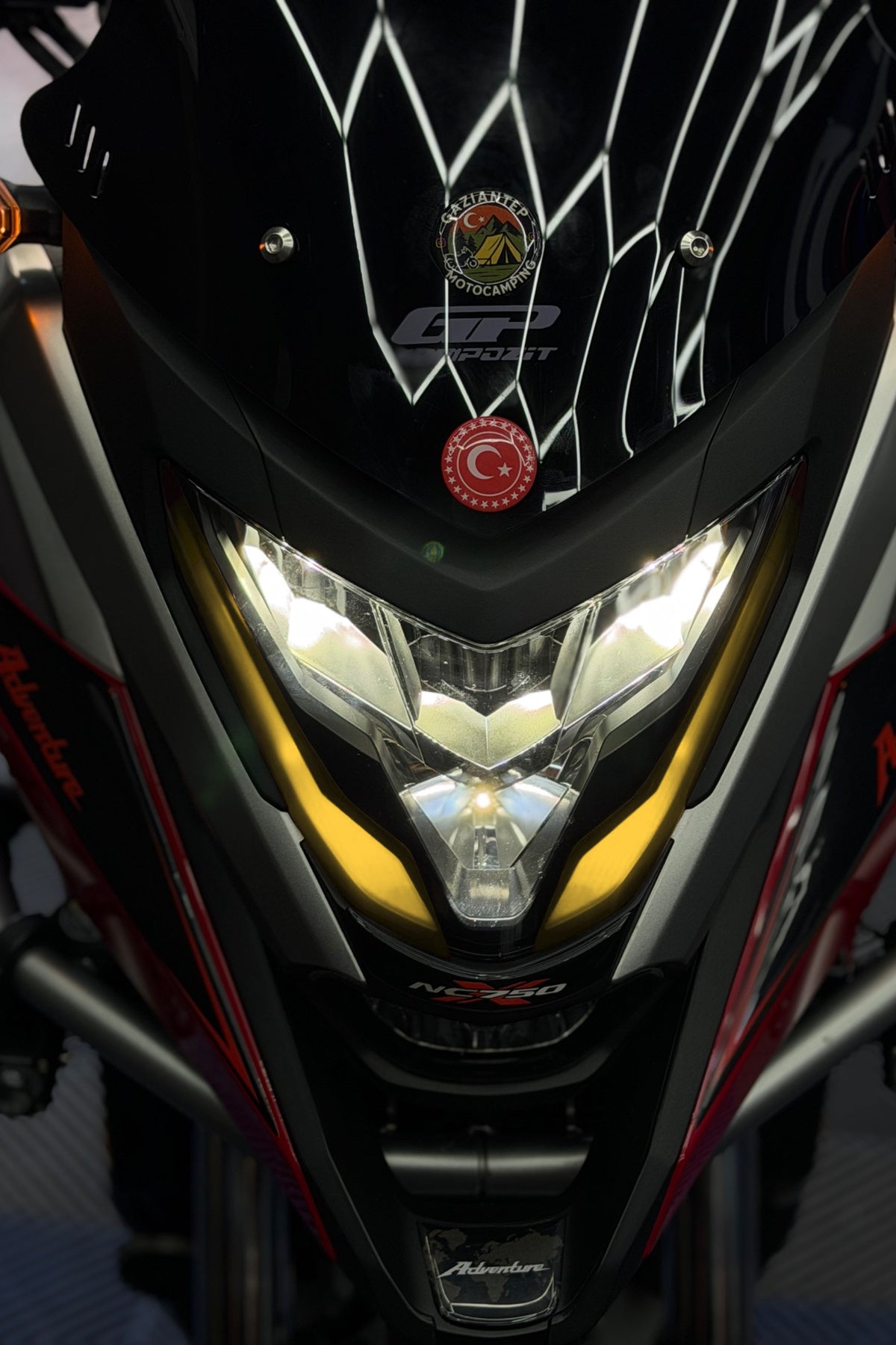 Honda NCX 750 için Far Renklendirme Far Tasarım Film Sticker