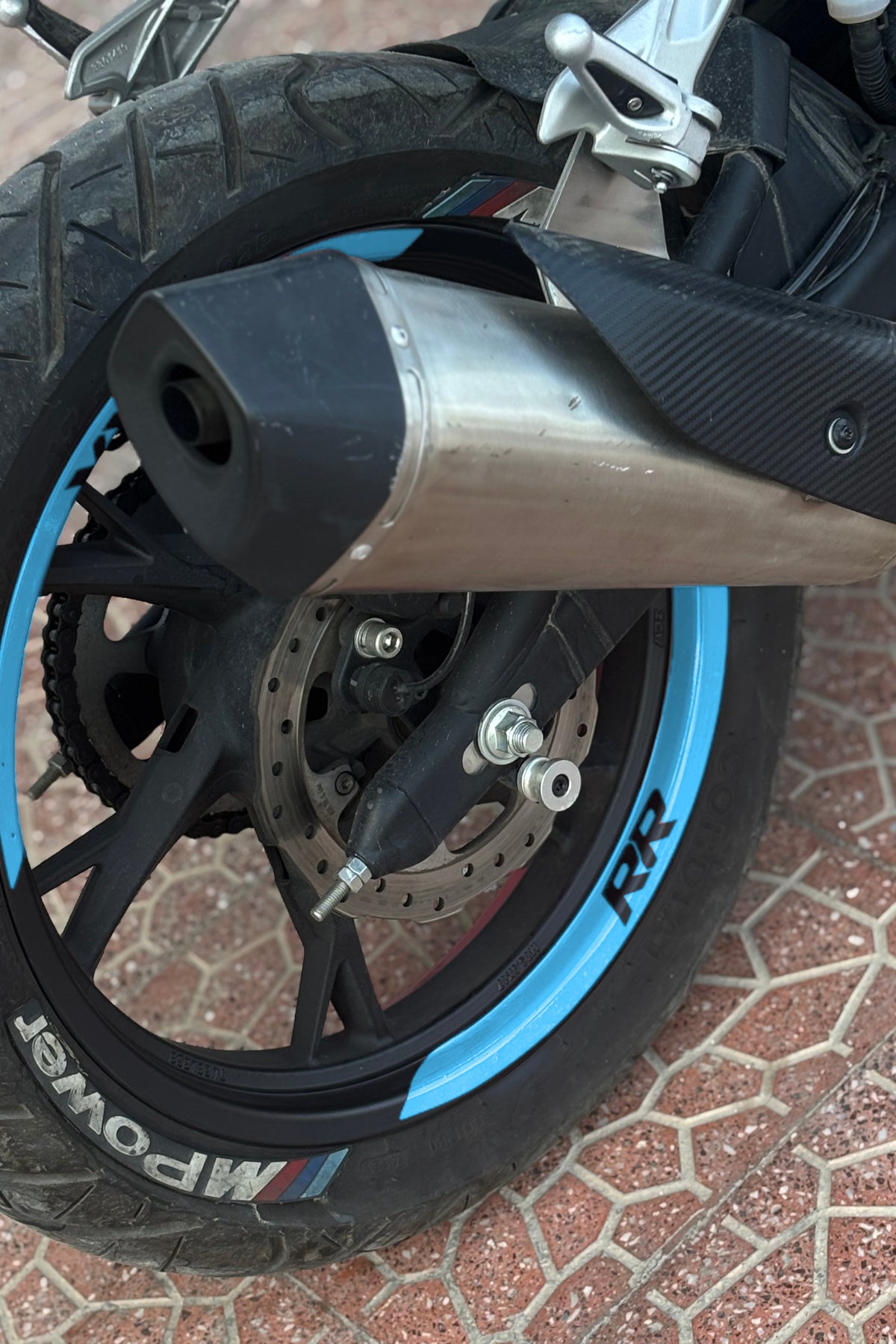 RKS SRK 125R için RR Yazılı Çeyrek Jant Şeridi Sticker Seti