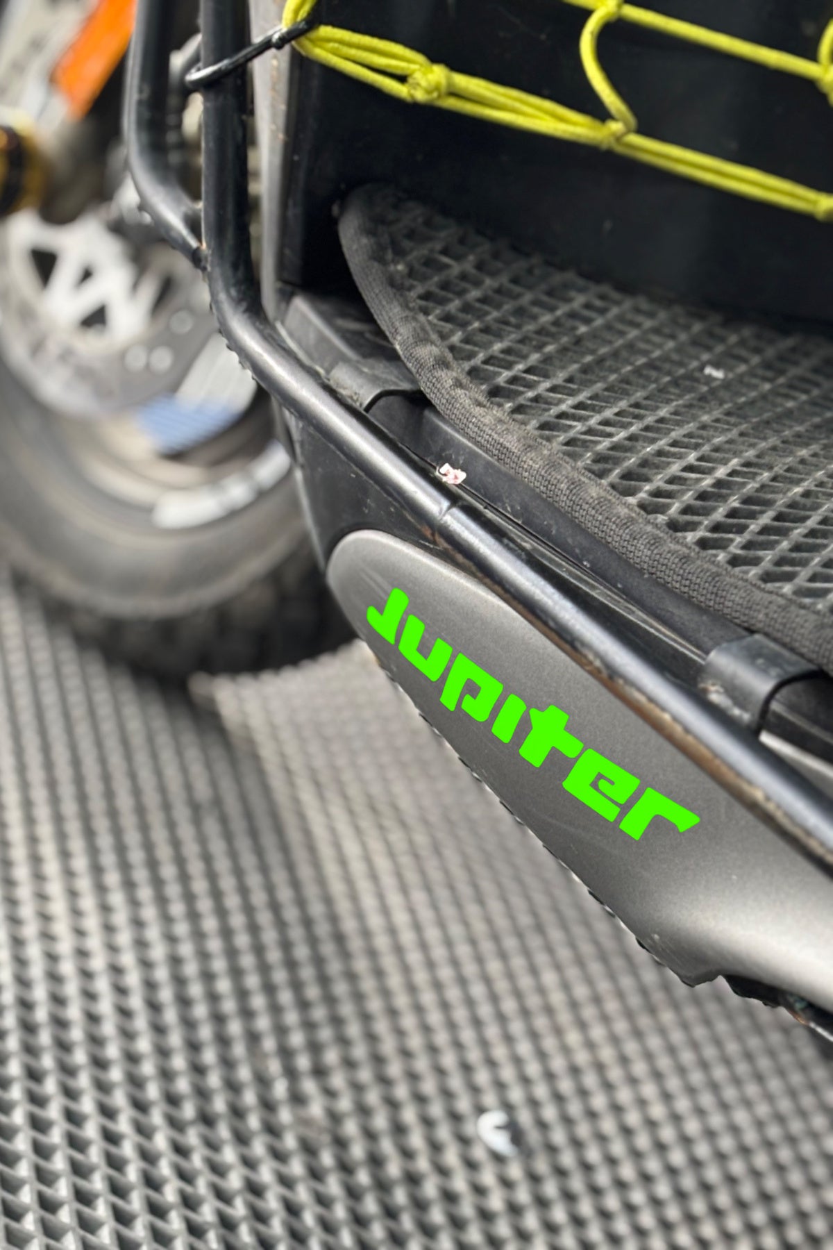 TVS Jupiter 125 için Alt Sakal Jupiter Yazıları Sticker (15CMx3CM)(2 Adet)