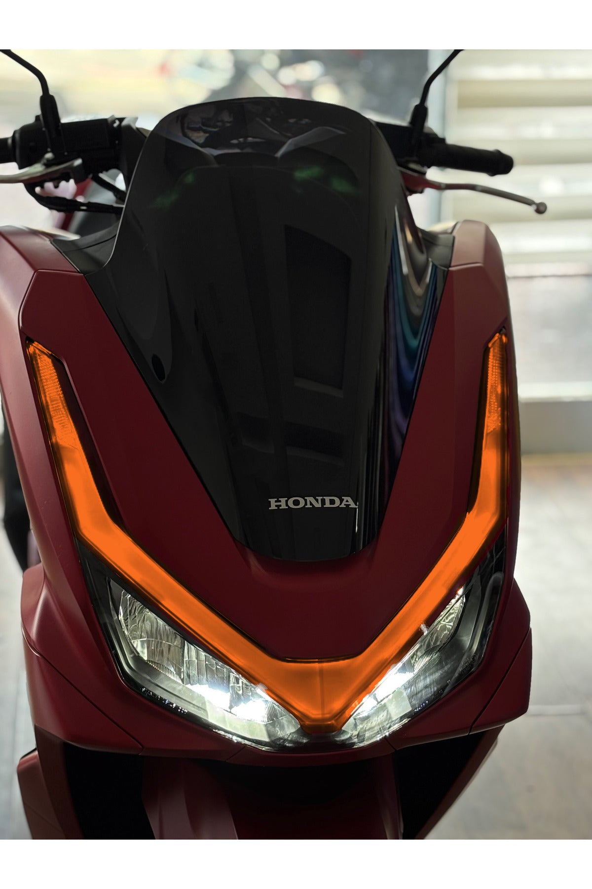 Honda PCX 2025-2026 Yılları için Tam Kapatan Far Filmi Far Renklendirme Sticker (2 Parça) (V2)