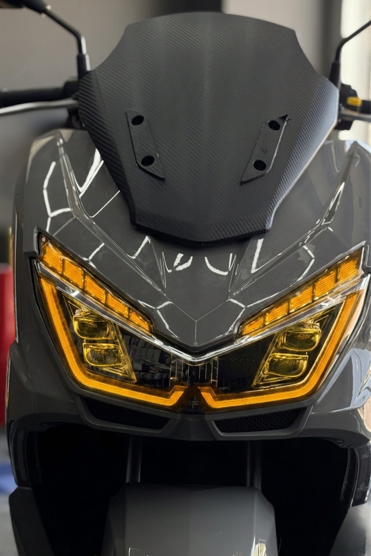 Mondial Strada Scooter için Renkli Far Filmi Sticker Far Tasarım Filmi (4 Parça)