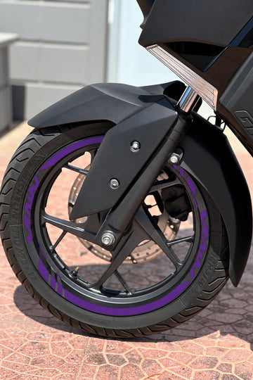 Yamaha Xmax Scooter için Kalın Kesikli + Xmax Yazılı Jant Şeridi Sticker Seti (Ön Arka Yeterli)