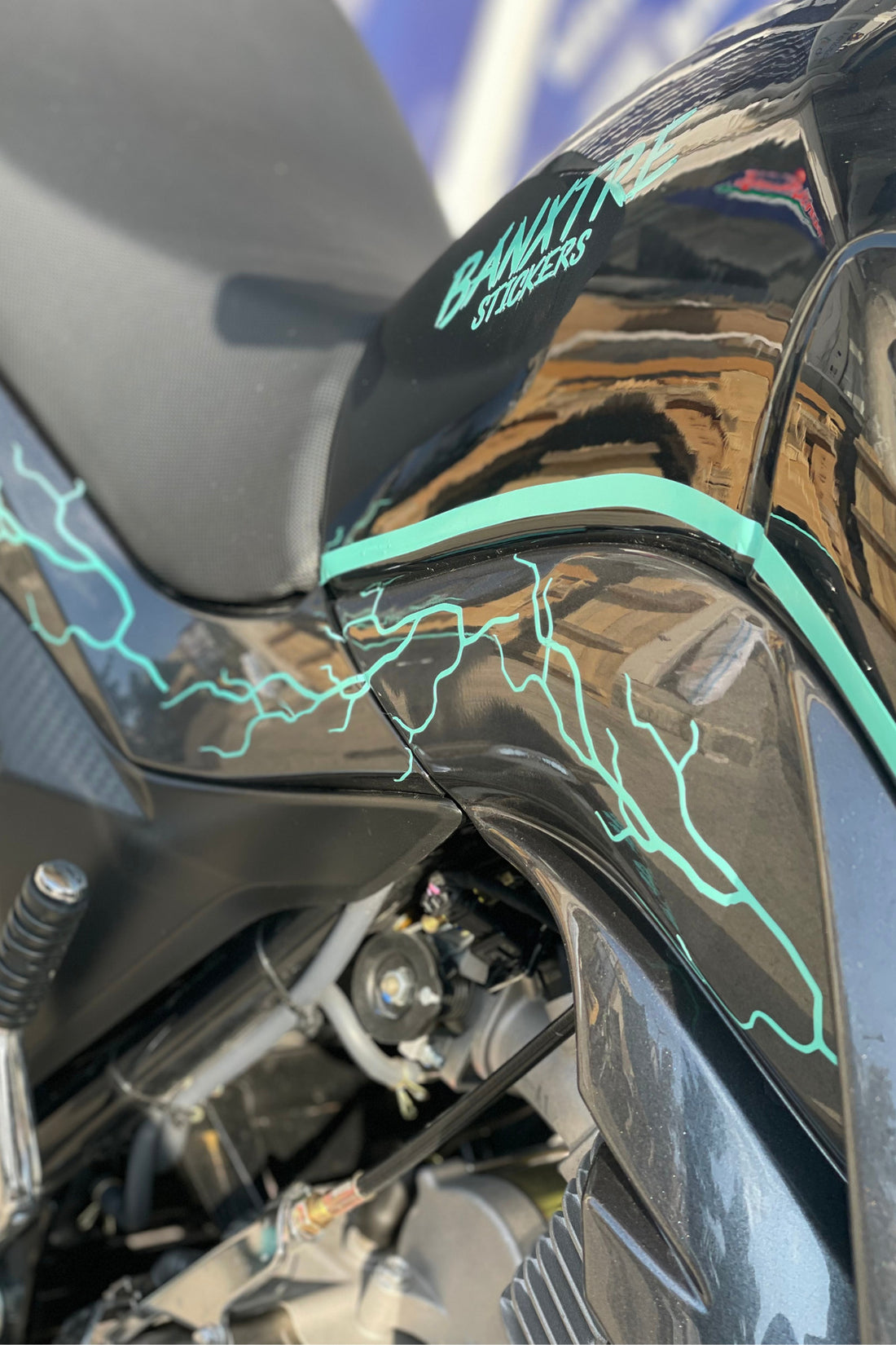 Motor-Kask için Nane Renk Yıldırım Şimşek Sticker Etiket (4 Parça )