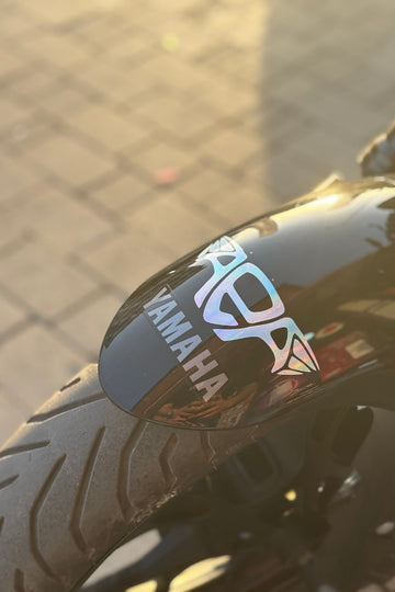Motor-Araba-Kask için Hologramlı Altın Elbiseli Adam AEA Sticker Etiket (1 Adet)(10CM)