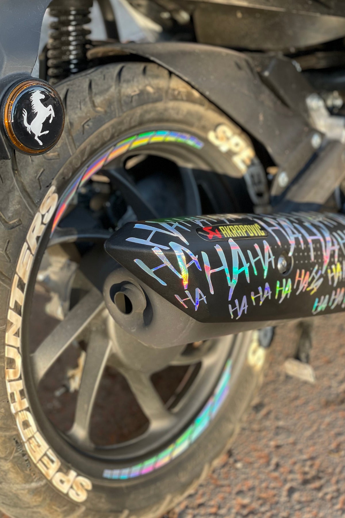 Scooter Jantı için Hologramlı Renk Değiştiren Parlak Sticker Etiket Seti 8 Parça Jant Şeridi