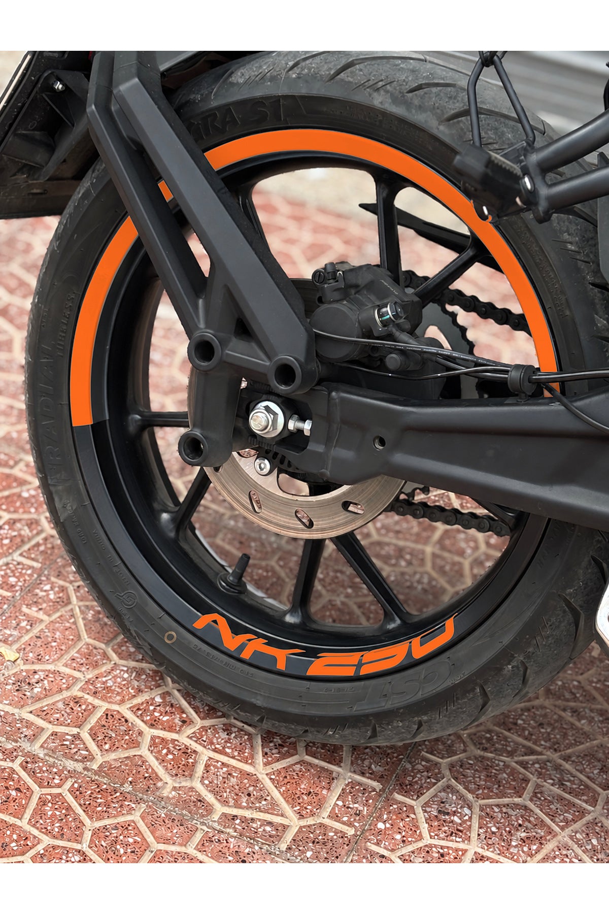 CFMOTO NK250 için Yarım Jant+ NK250 Yazıları Jant Şeridi Sticker Seti (Ön-Arka Yeterli)