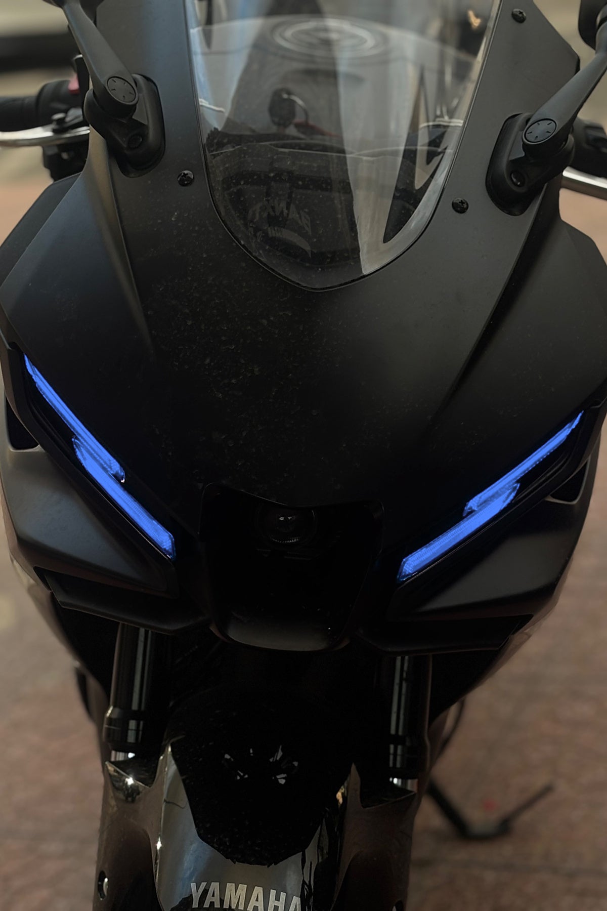 Yamaha R25 Yeni Kasa 2025-2026 Yılları Uyumlu Far Renklendirme Filmi Far Sticker