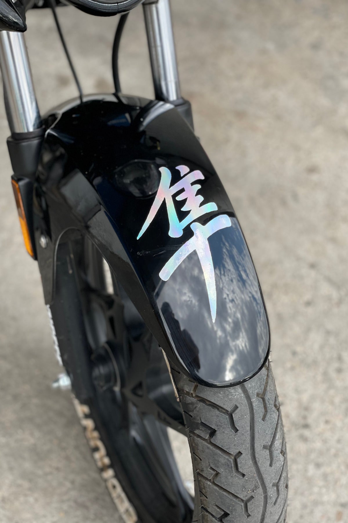 Motor-Araba-Kask için Hologramlı Renk Değiştiren Hayabusa Japonca Yazı Logo Etiket Sticker (1 Adet)