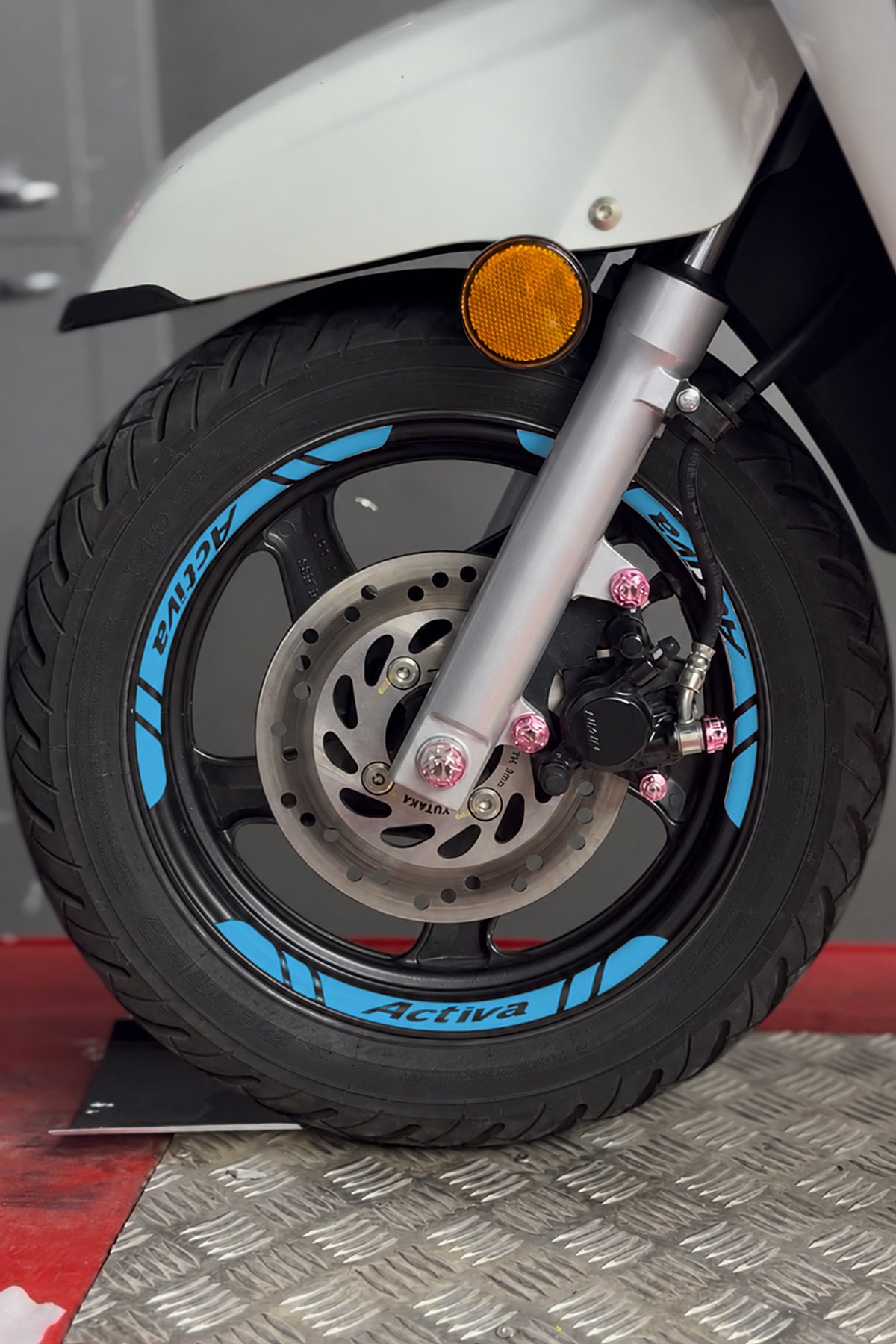 Honda Activa Scooter için Activa Yazılı 12 Parça Jant Şeridi (Ön ve Arka Yeterli)