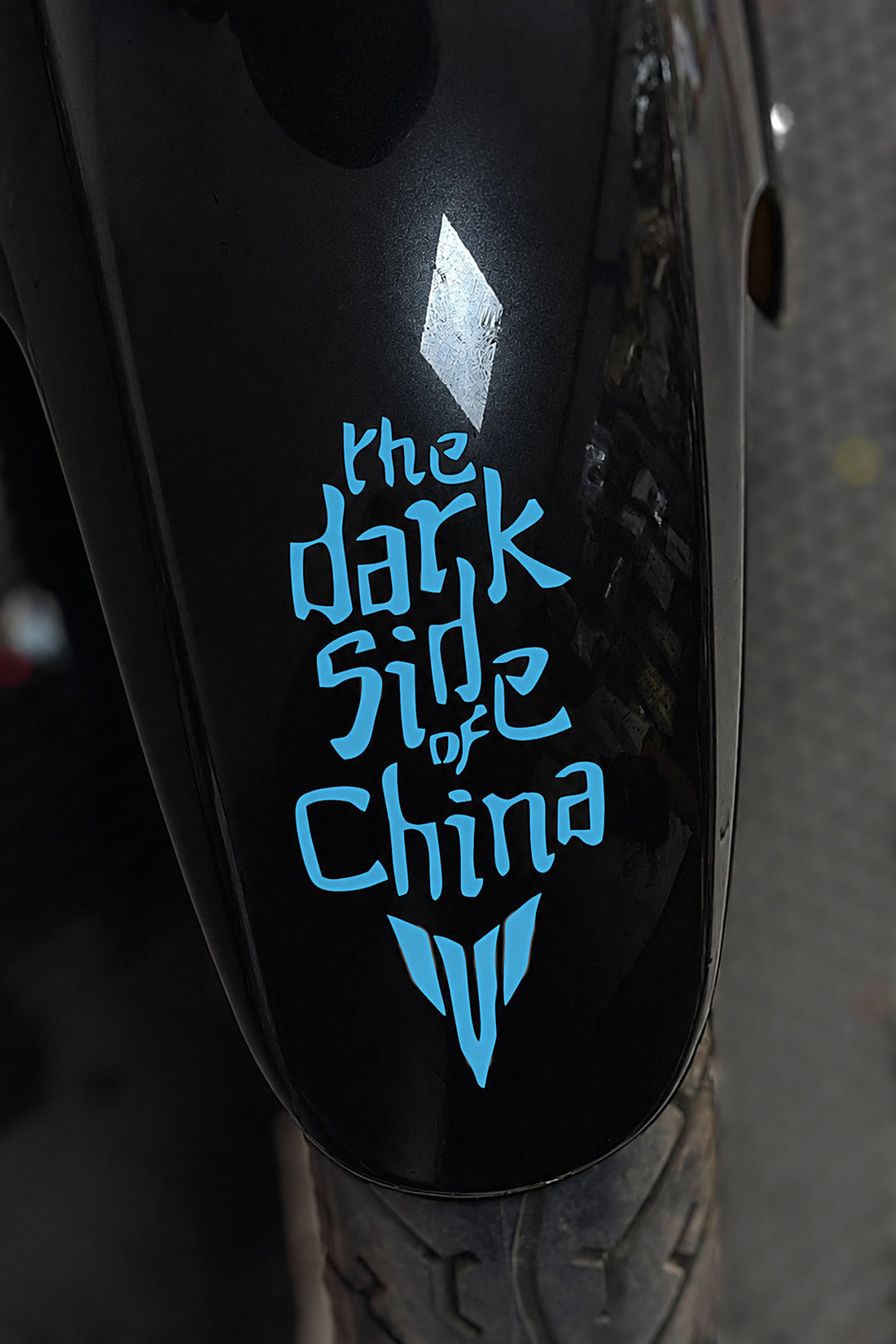 Motosiklet ve Kask için The Dark Side of China Sticker Etiket (15CM)