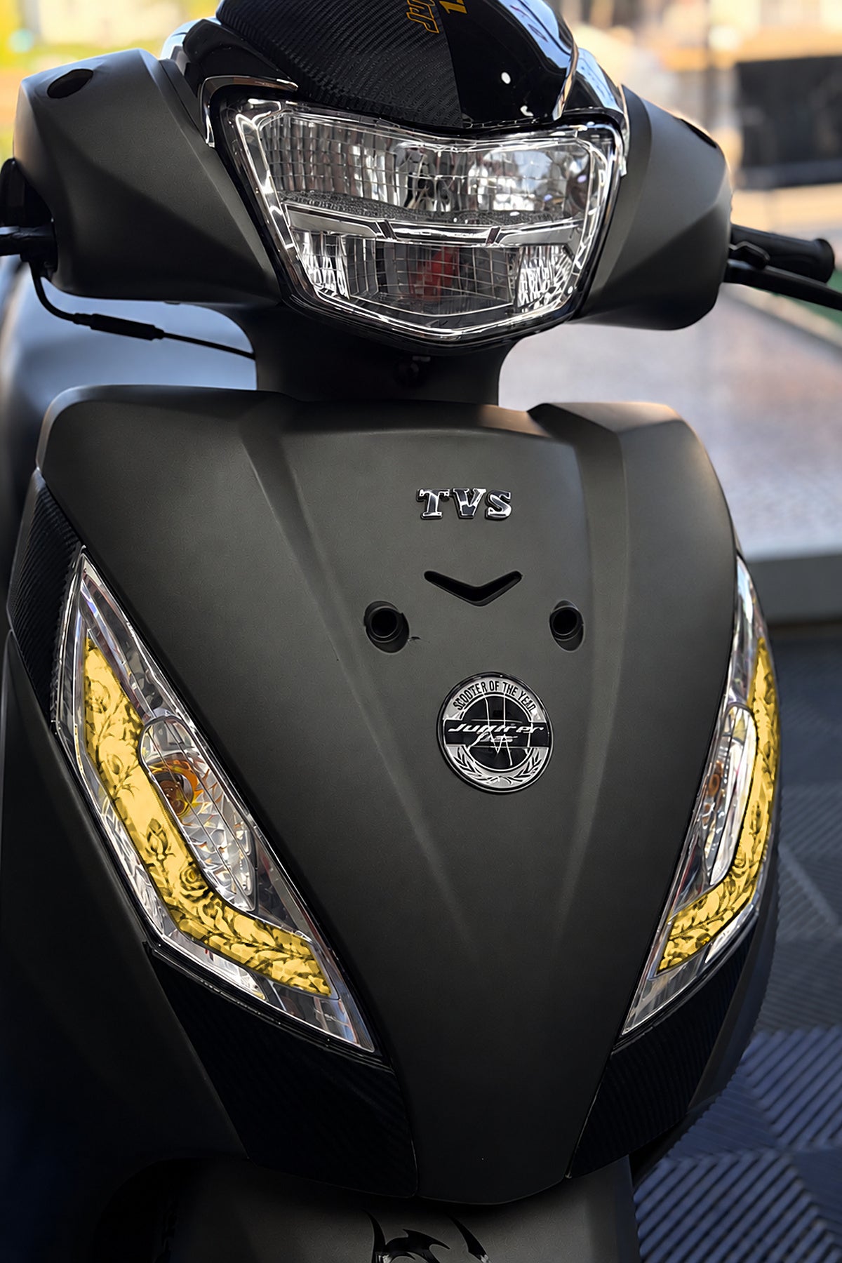 TVS Jupiter 125 için Sarmaşık Desenli Far Filmi Far Tasarım Filmi