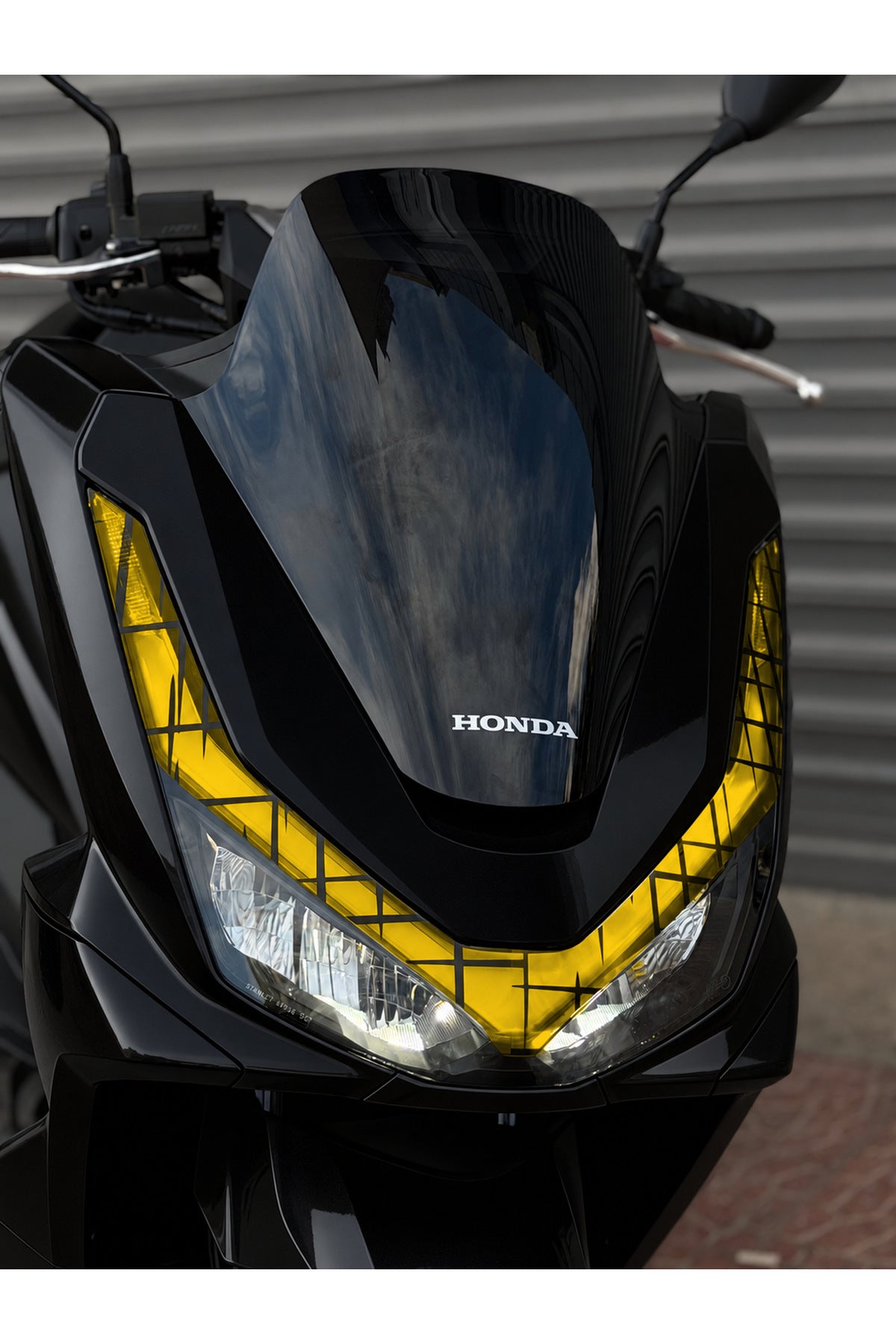 Honda PCX Deluxe için Çizgisel Tasarımlı Far Tasarım Far Renklendirme Sticker (2025-2026)