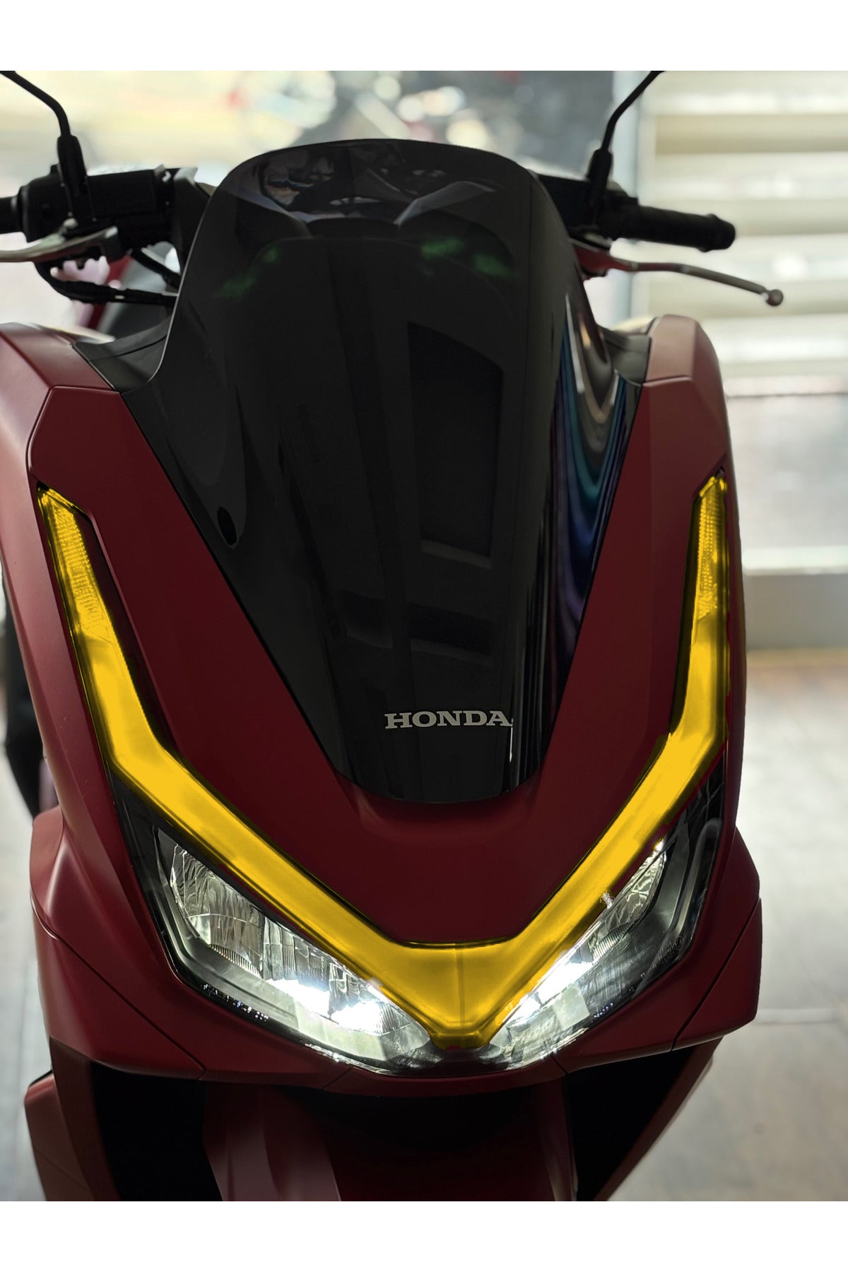 Honda PCX 2025-2026 Yılları için Tam Kapatan Far Filmi Far Renklendirme Sticker (2 Parça) (V2)