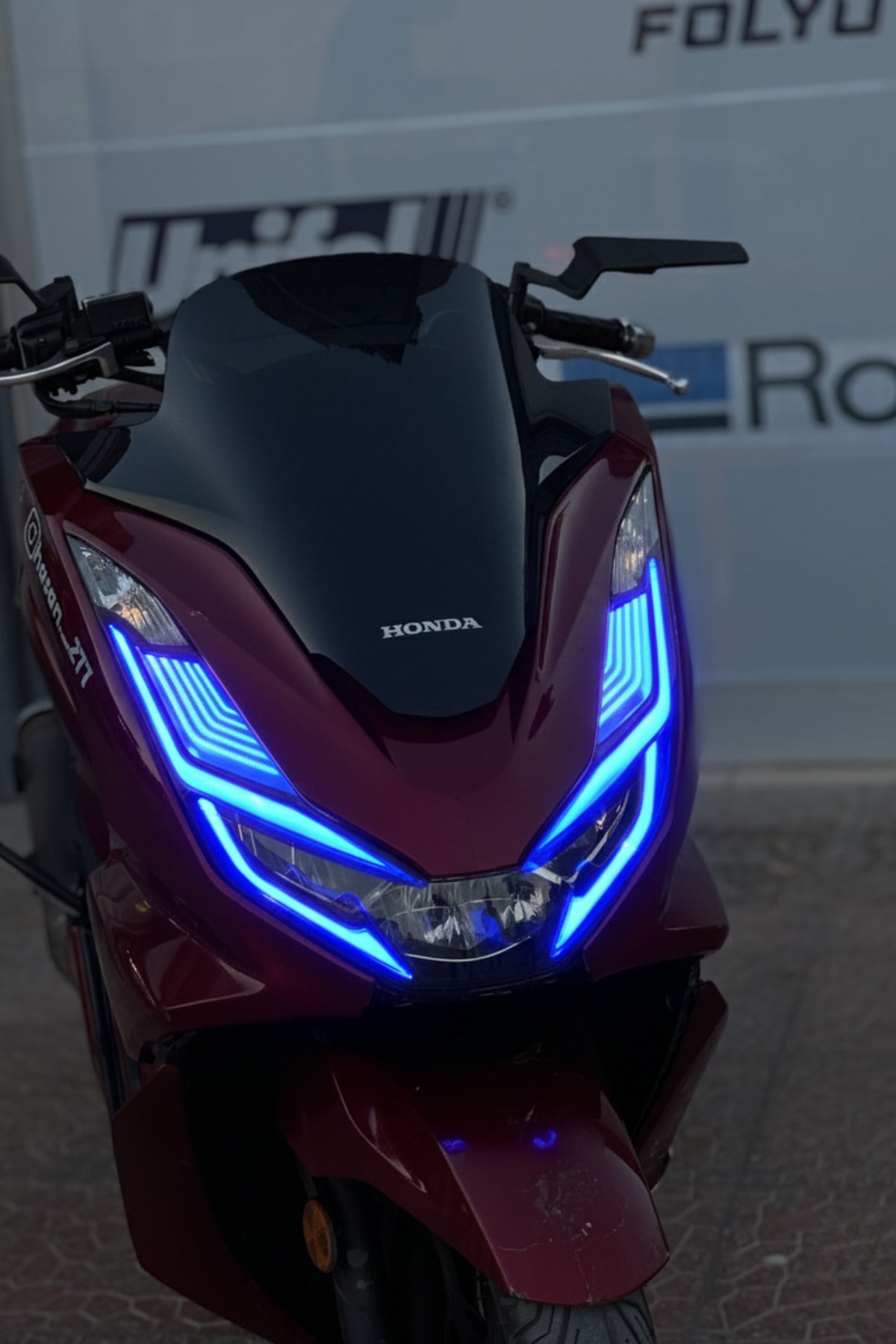 Honda PCX için Kalın Full Kaplamalı Far Tasarım Film Sticker Seti (2021-2022-2023-2024 Model)