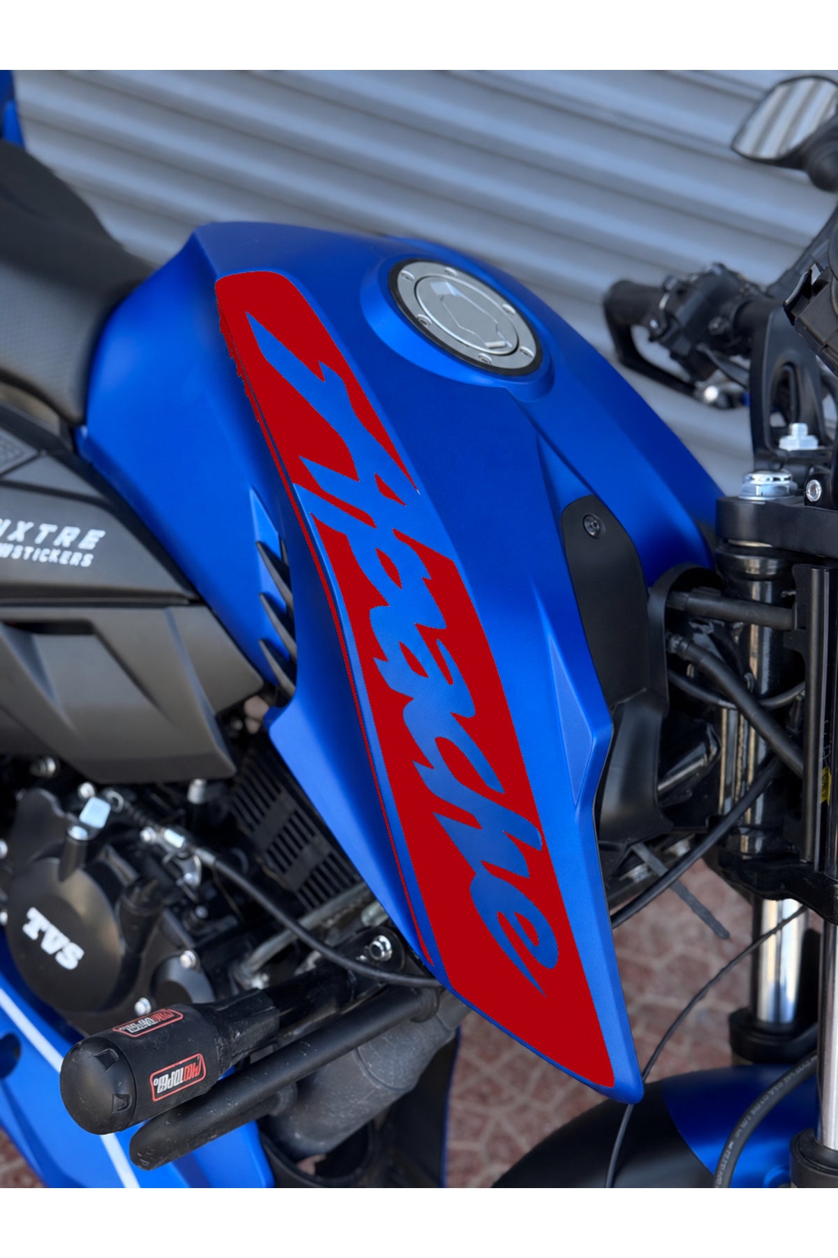 TVS Apache RTR için Yan Grenaj Apache Yazılı Kaplama Sticker Etiket (Sağ ve Sol)