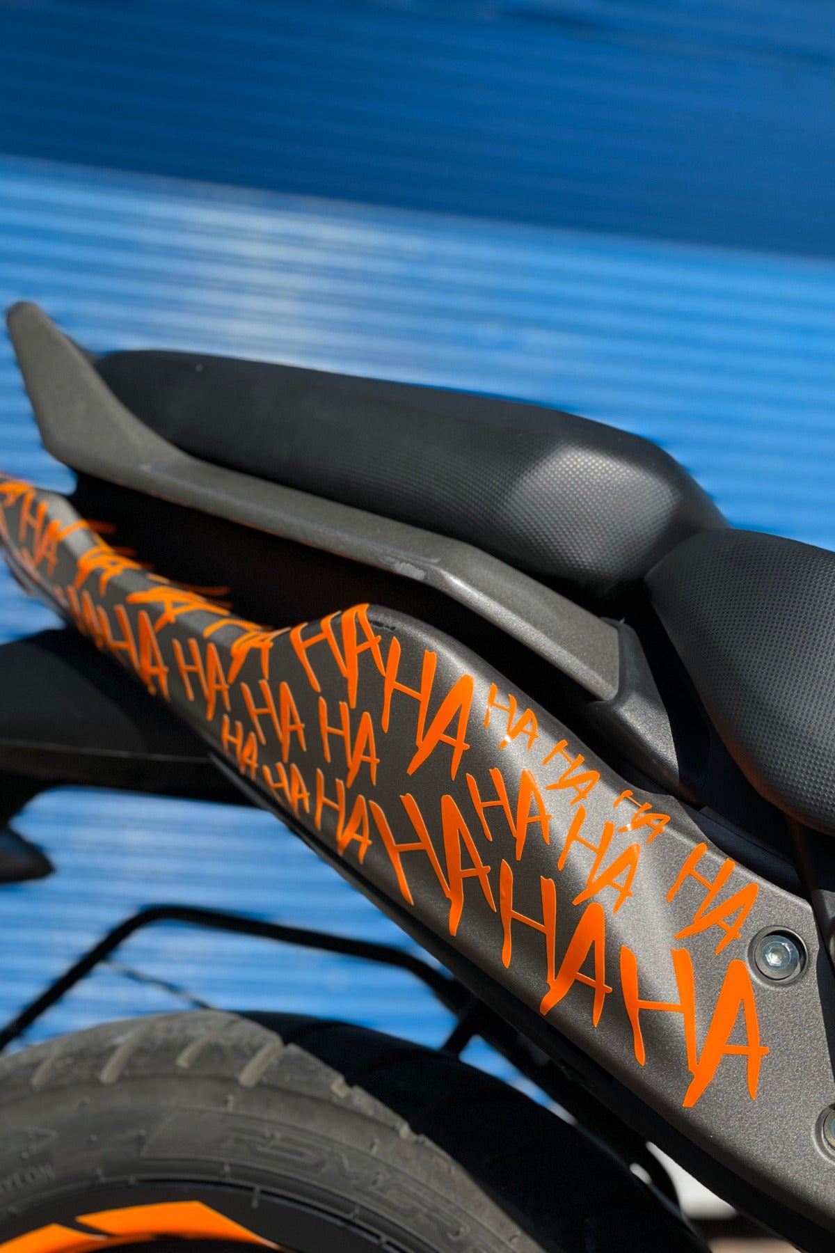 Orafol Neon Turuncu Düz Hahaha Sticker Motor-araba-kask Için Etiket 15cmx30cm (32 Adet Ha )