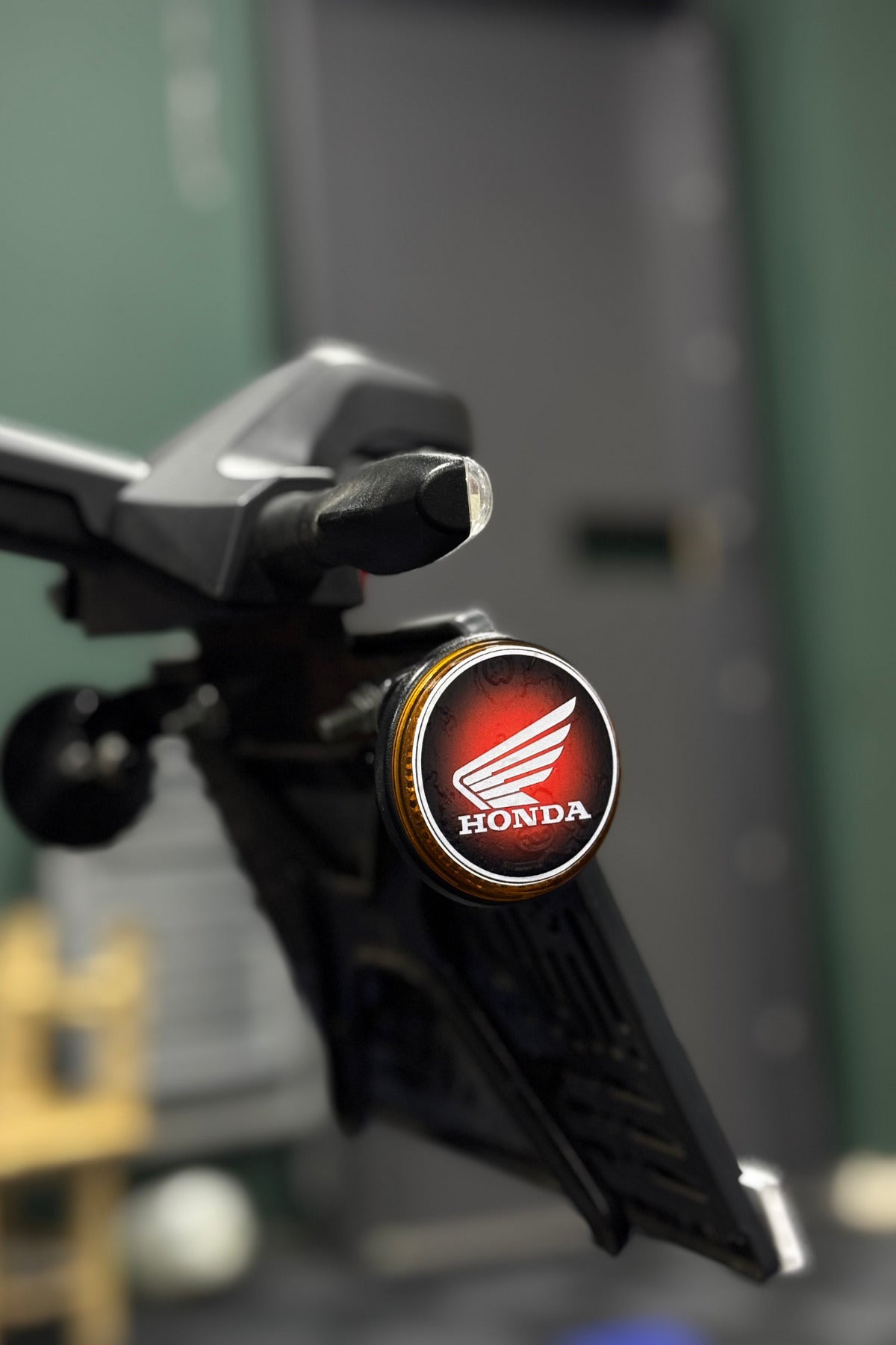 Honda PCX Kedigözü Reflektörü için 5CMx5CM Yuvarlak Sticker Seti (2 Adet)