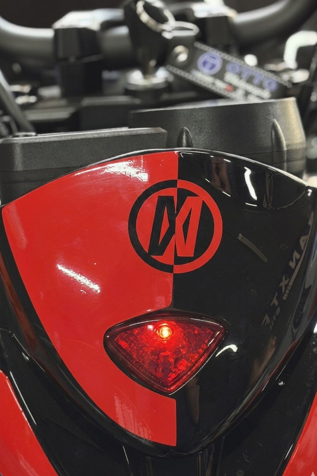 Mondial Drift-L için Mondial Logolu Kafa Detay Sticker (1 Adet)