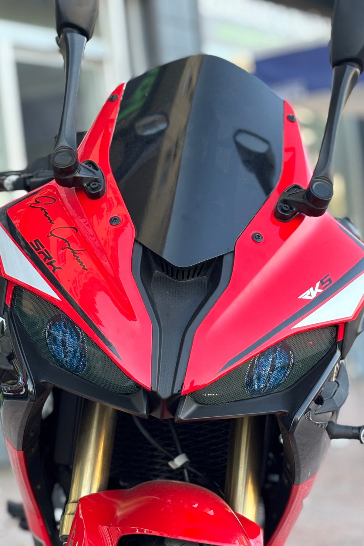 RKS SRK125 için Far Üstü Sticker Delikli Aydınlatma Engellemez (Sağ ve Sol)