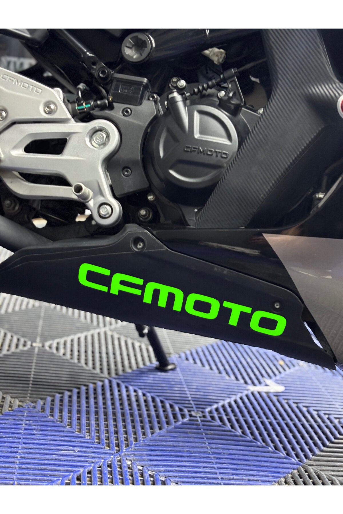 CFMOTO 450SR Alt Sakal için CFMOTO Yazı Sticker Etiket (30CM)