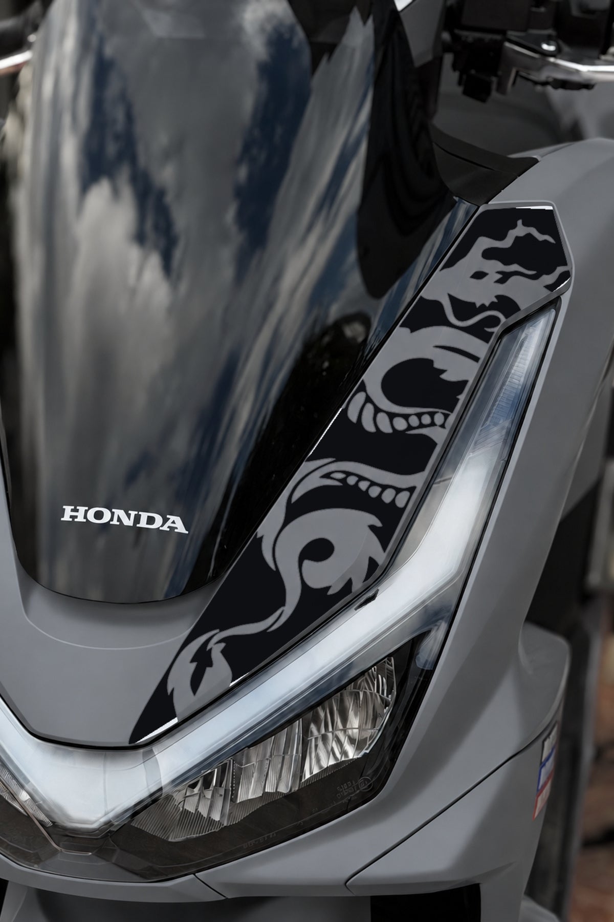Honda PCX Deluxe Yeni Kasa 2025-2026 Uyumlu Ejder Desenli Ön Panel Sticker