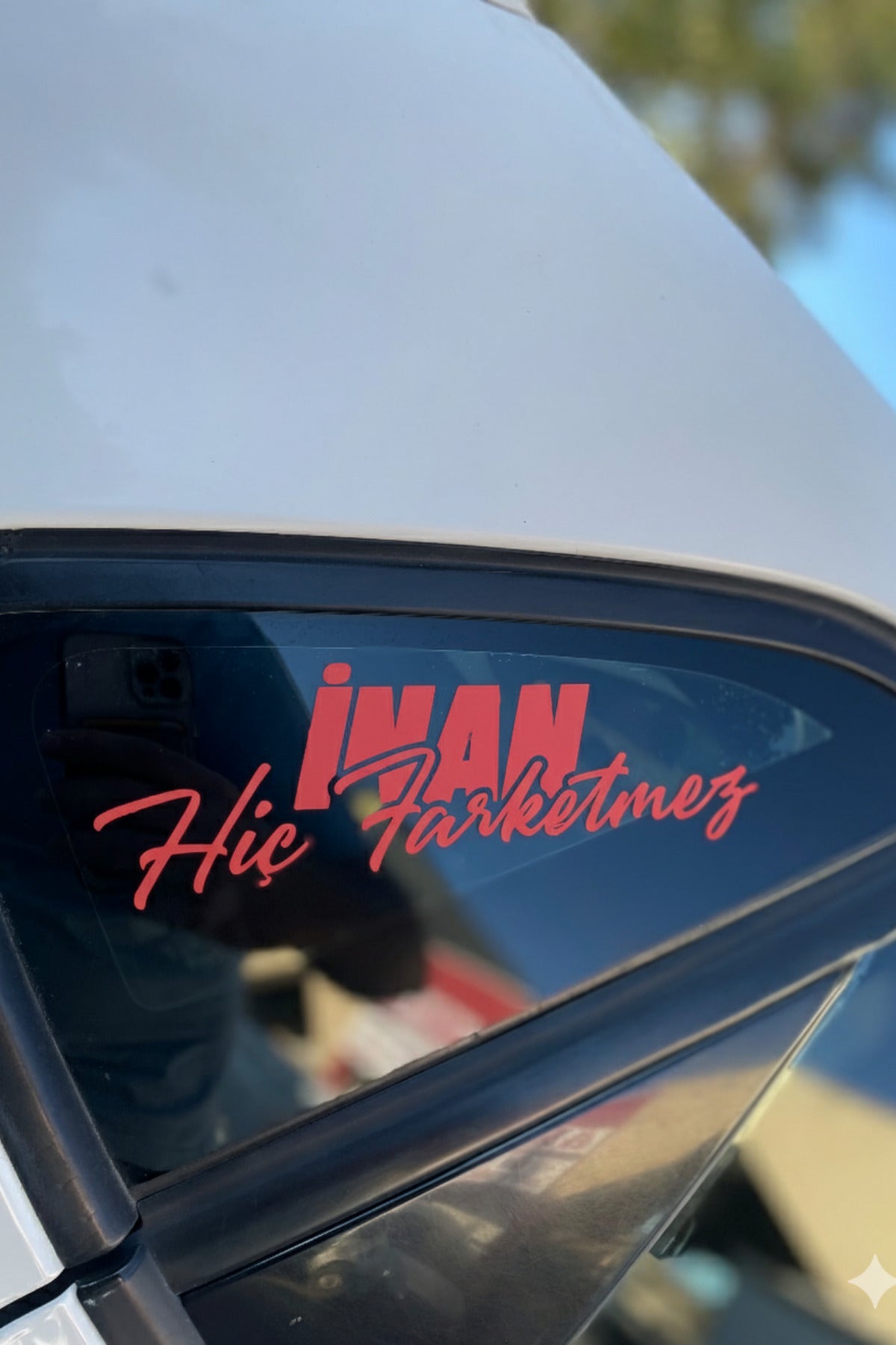 Araba ve Motor için İnan Hiç Farketmez Sticker Etiket (1 Adet)