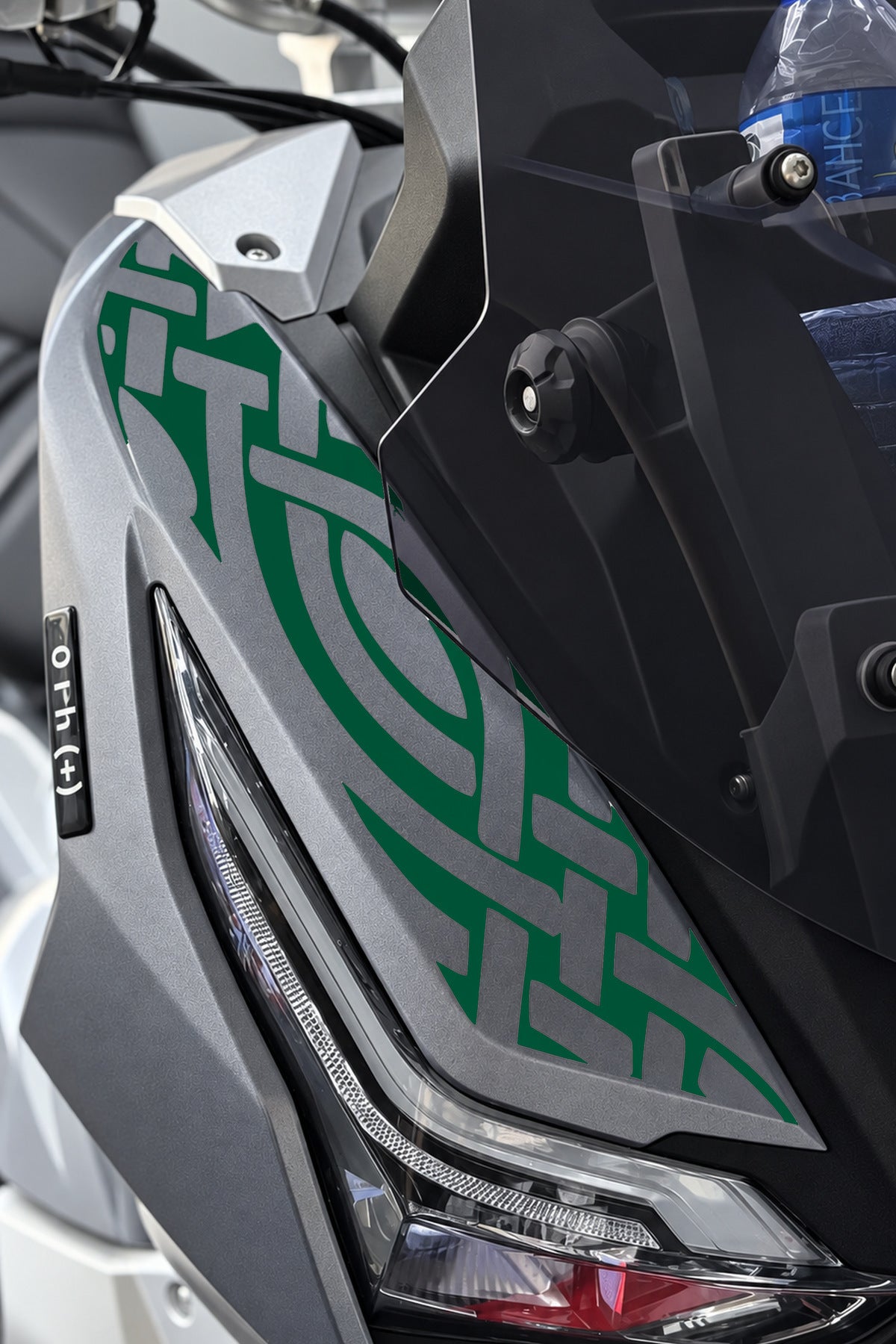 RKS Freccia Scooter için Ön Panel Tribal Desen Sticker Etiket ( 1 Adet)