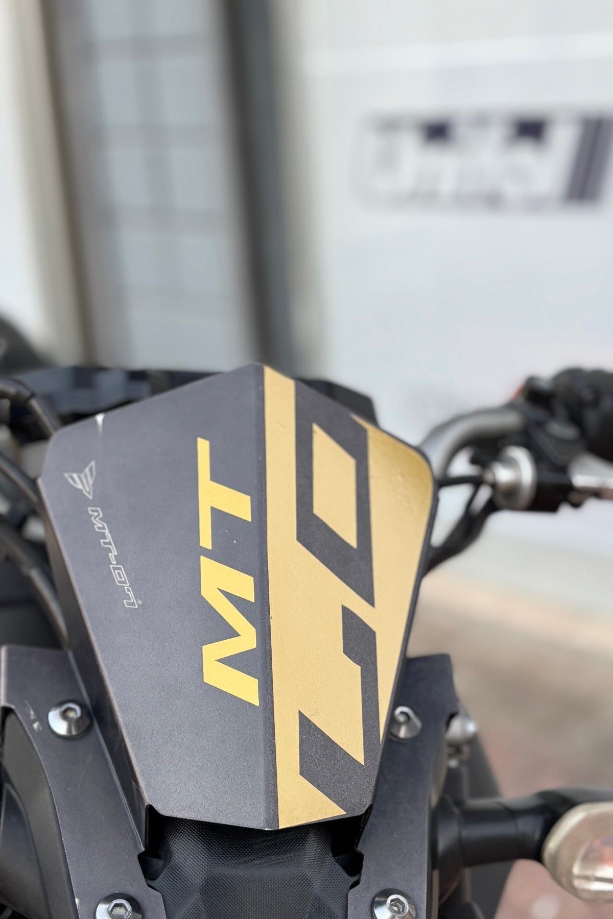 Yamaha MT-07 için Gold Renk Kafa Sticker Etiket (2014-2017 Modeller için)